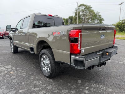 2027 Ford Super Duty F-350 SRW LARIAT 4WD Crew Cab 6.75' Box