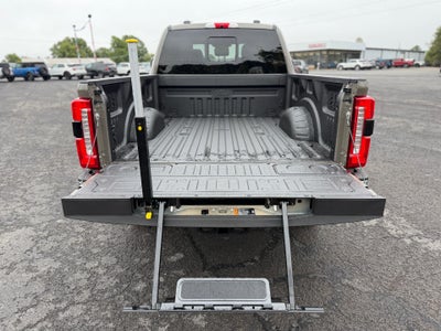 2027 Ford Super Duty F-350 SRW LARIAT 4WD Crew Cab 6.75' Box