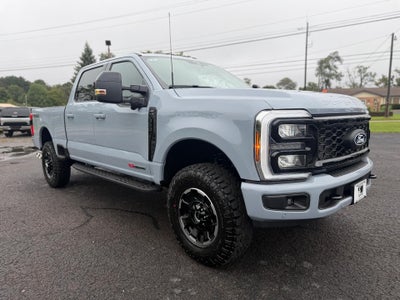 2027 Ford Super Duty F-350 SRW LARIAT 4WD Crew Cab 6.75' Box