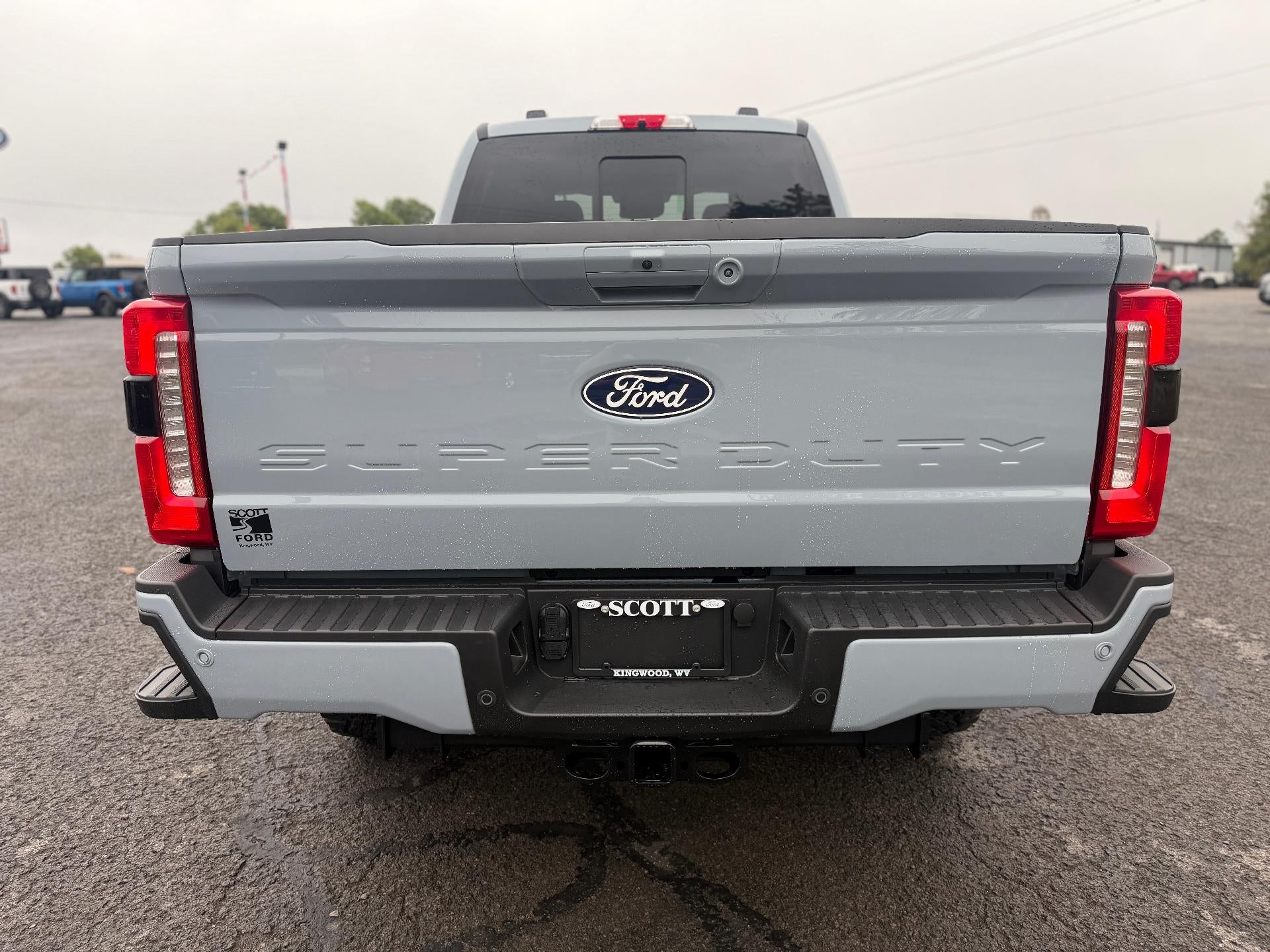 2027 Ford Super Duty F-350 SRW LARIAT 4WD Crew Cab 6.75' Box