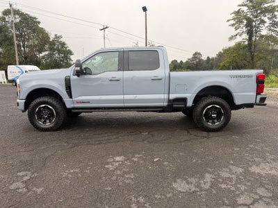 2027 Ford Super Duty F-350 SRW LARIAT 4WD Crew Cab 6.75' Box