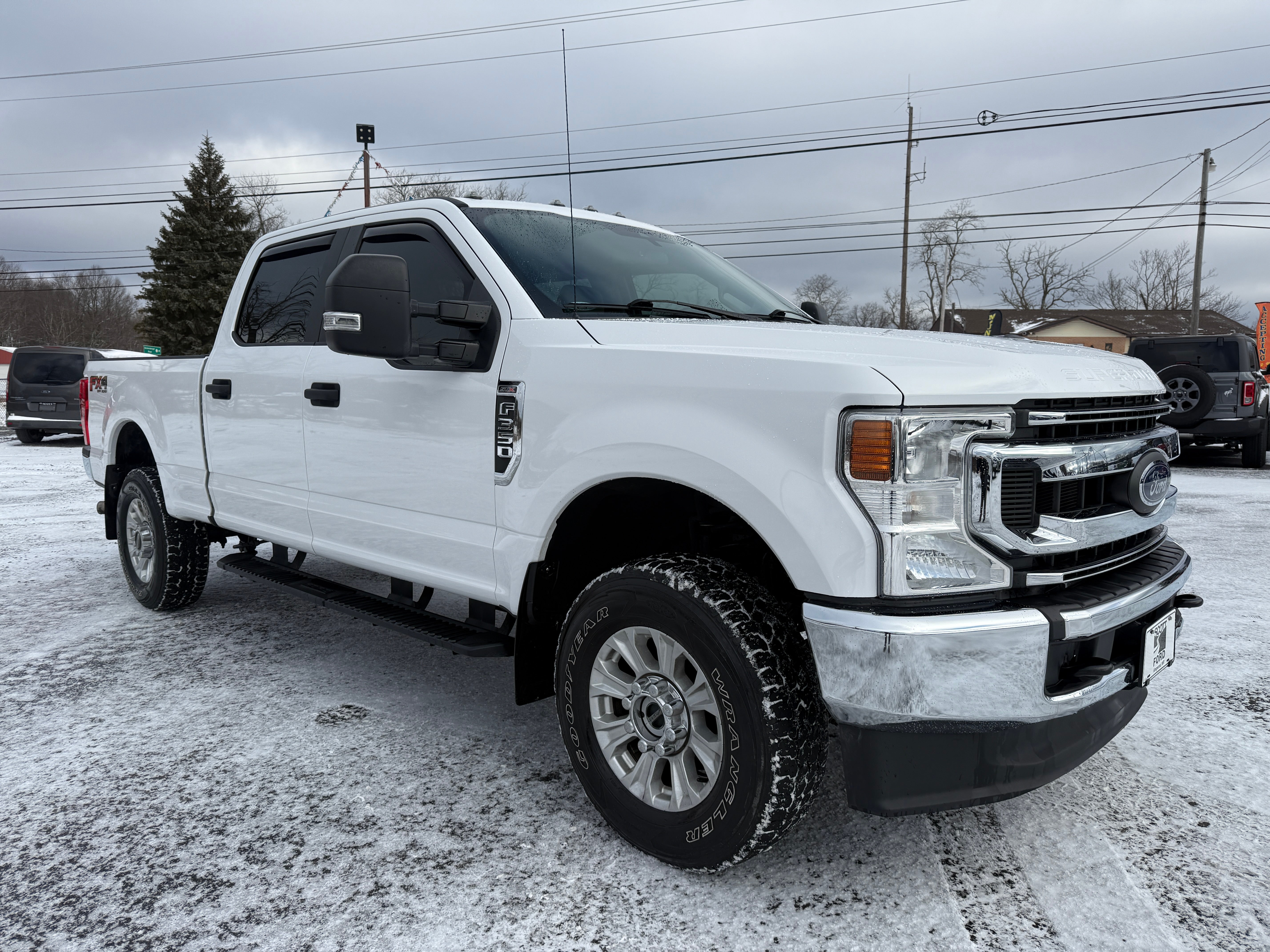 2020 Ford Super Duty F-350 SRW XL 4WD Crew Cab 6.75' Box