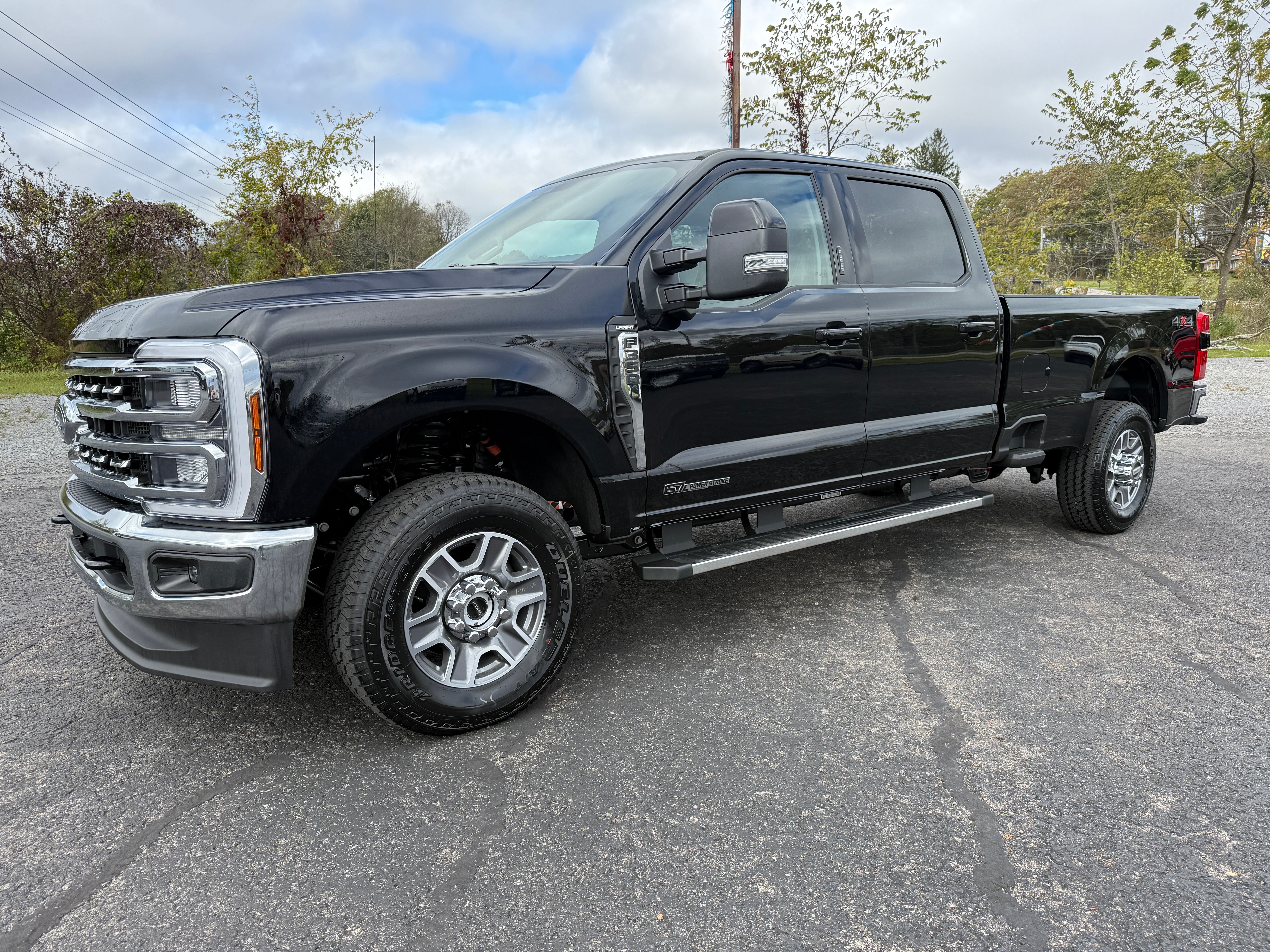 2026 Ford Super Duty F-350 SRW LARIAT 4WD Crew Cab 8' Box
