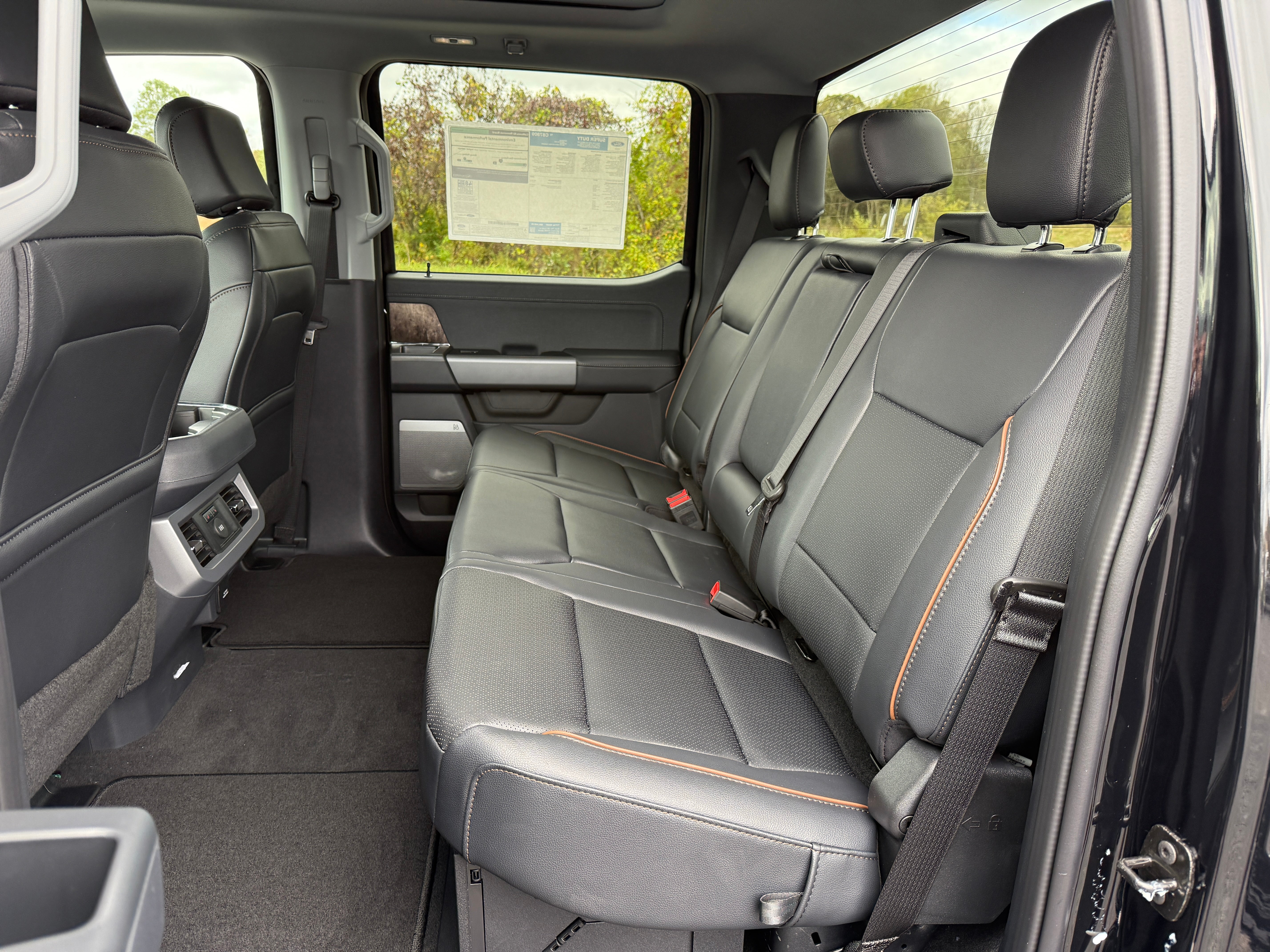 2026 Ford Super Duty F-350 SRW LARIAT 4WD Crew Cab 8' Box