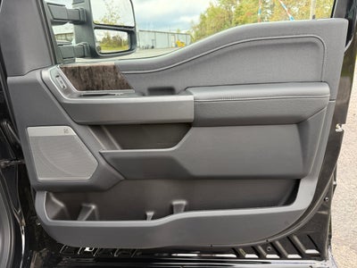 2026 Ford Super Duty F-350 SRW LARIAT 4WD Crew Cab 8' Box