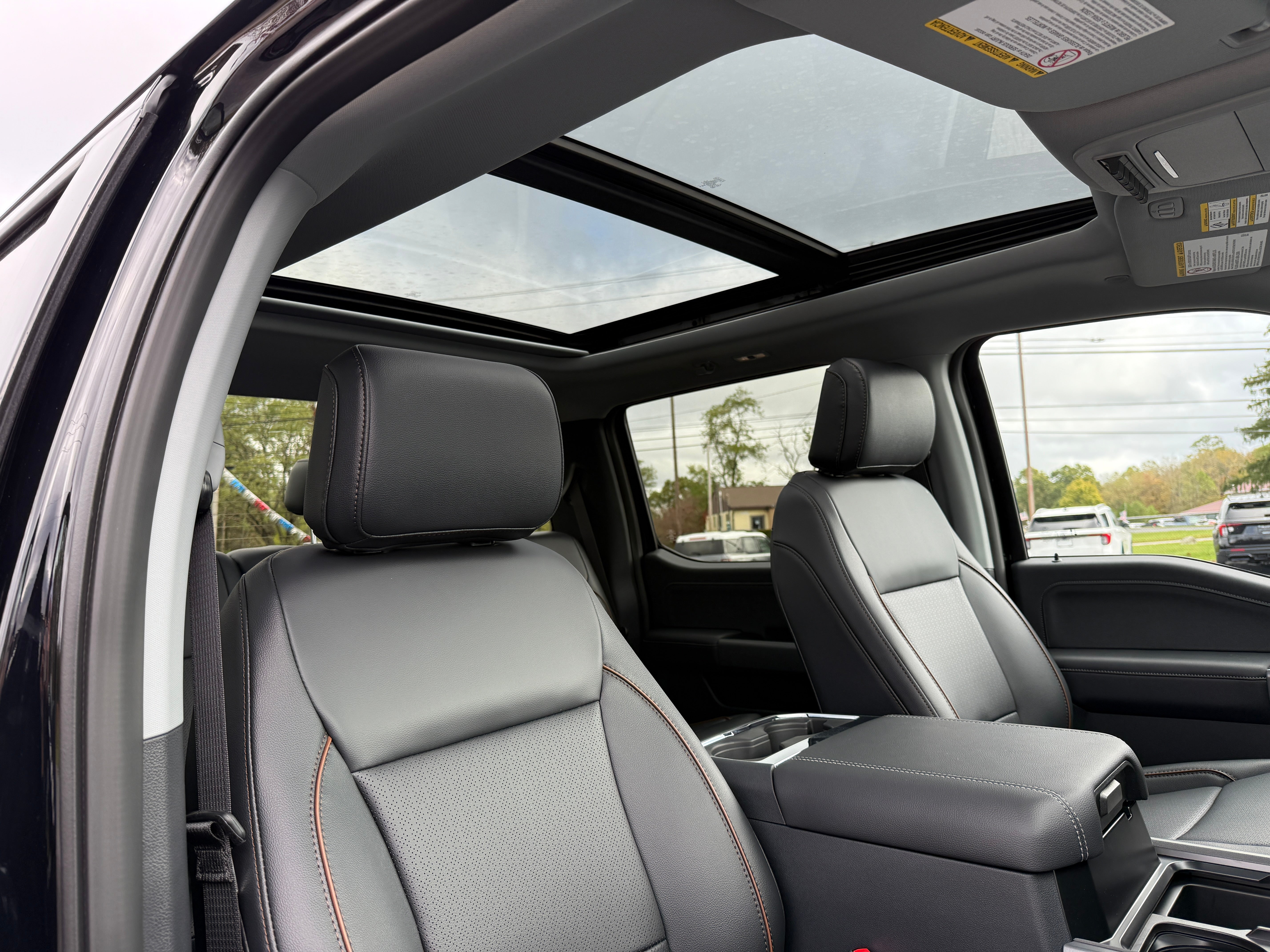 2026 Ford Super Duty F-350 SRW LARIAT 4WD Crew Cab 8' Box