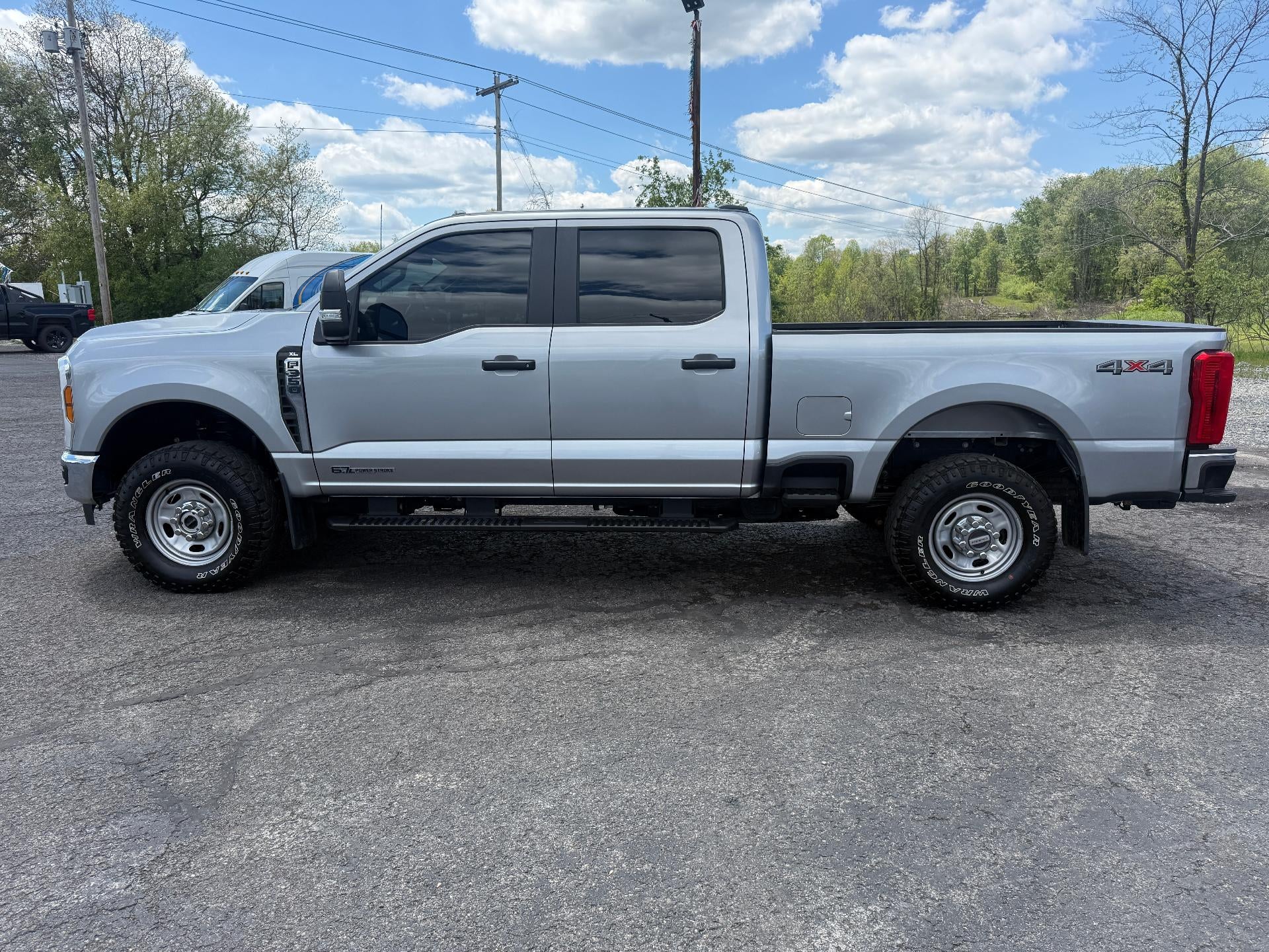 2024 Ford Super Duty F-350 SRW XL 4WD Crew Cab 6.75' Box