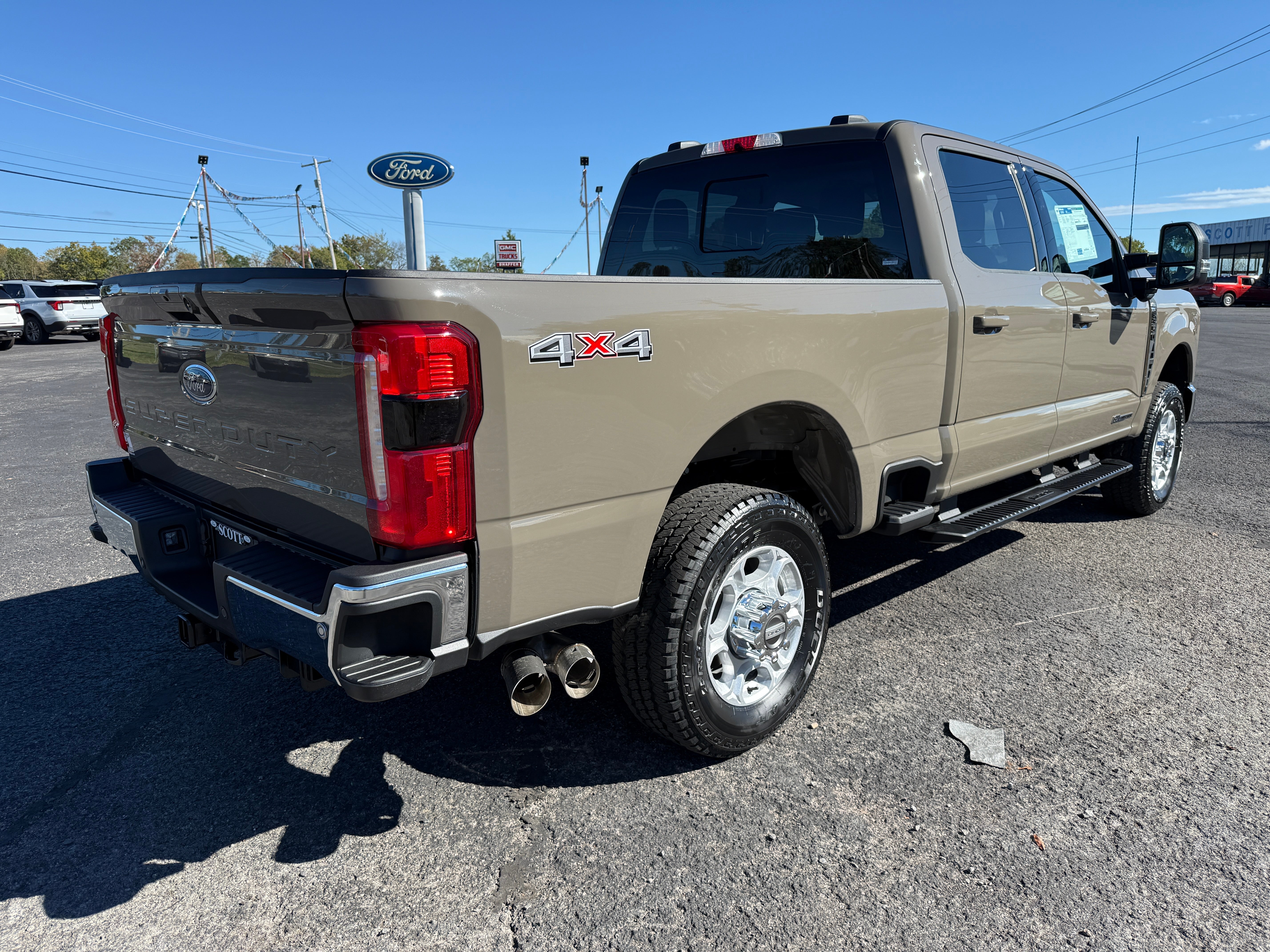 2026 Ford Super Duty F-350 SRW XLT 4WD Crew Cab 6.75' Box