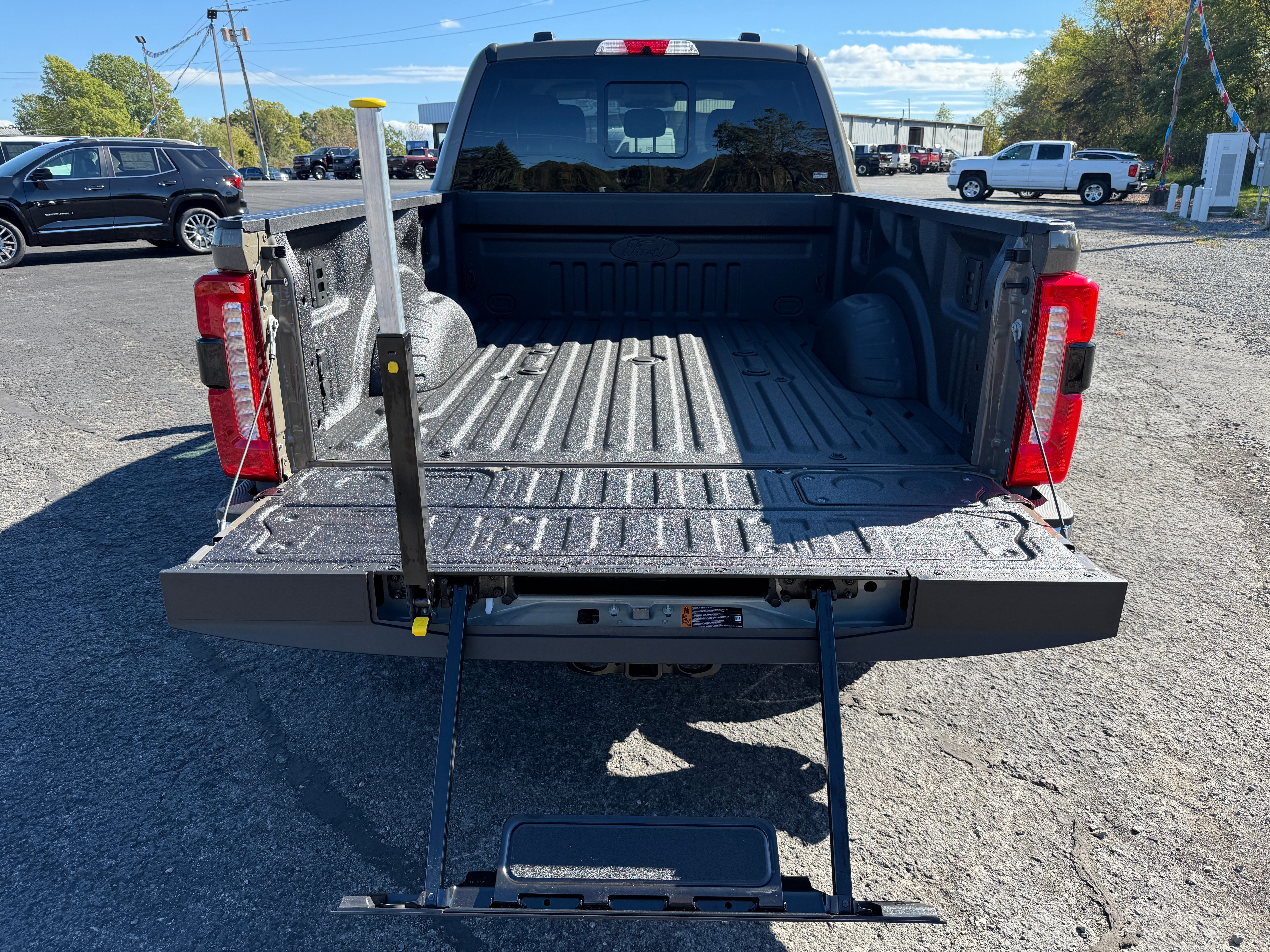 2026 Ford Super Duty F-350 SRW XLT 4WD Crew Cab 6.75' Box