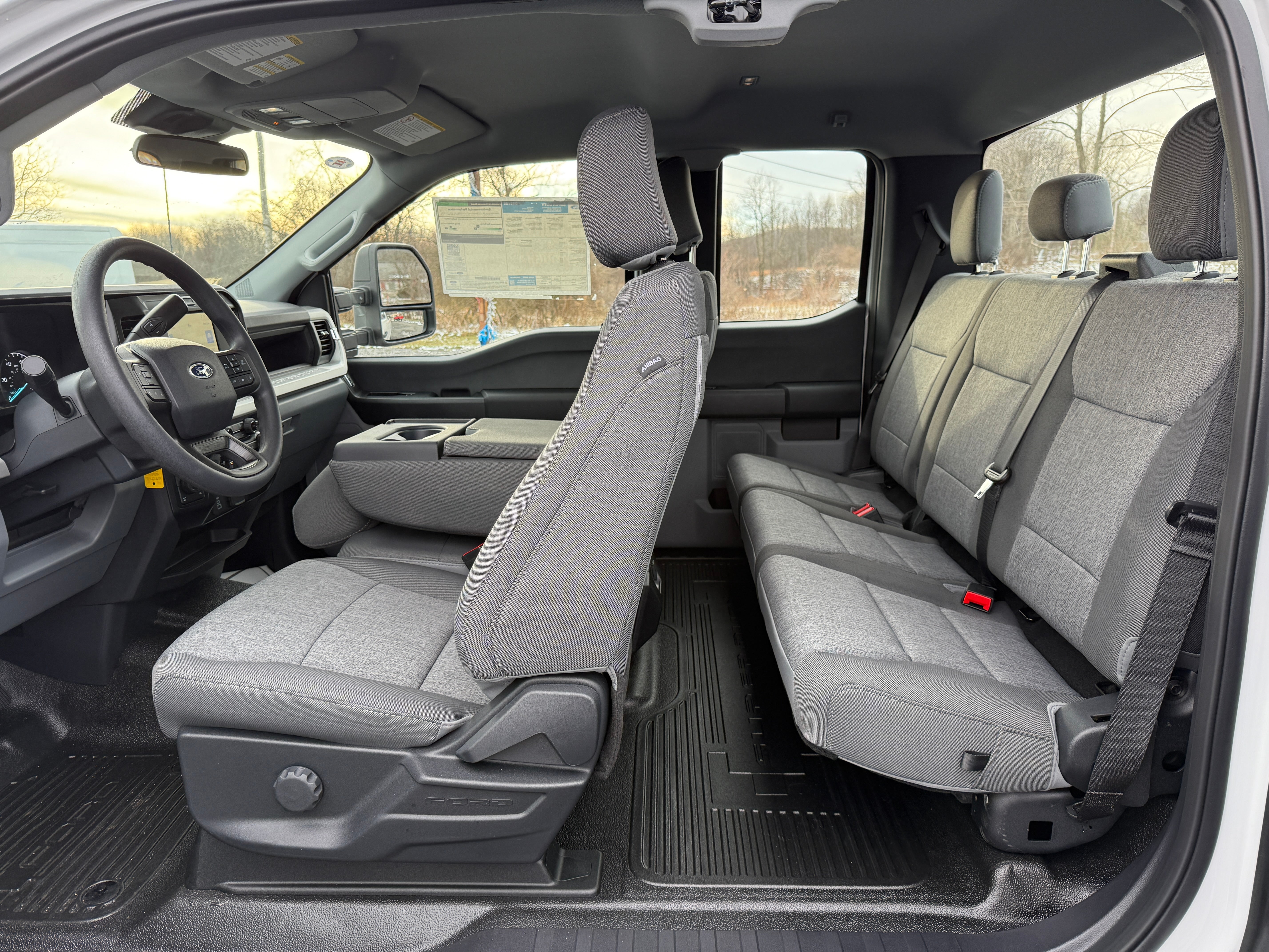 2026 Ford Super Duty F-350 SRW XL 4WD SuperCab 8' Box