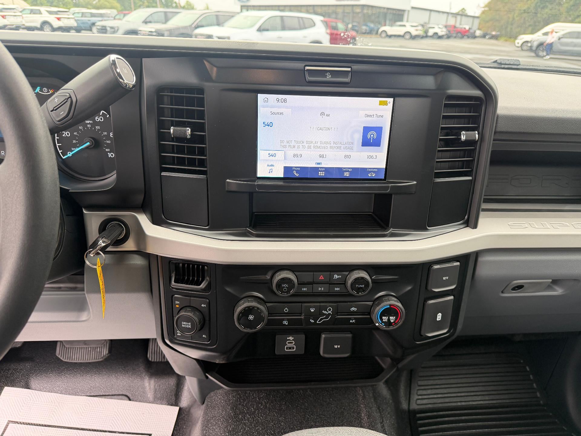 2027 Ford Super Duty F-250 SRW XL 4WD Reg Cab 8' Box