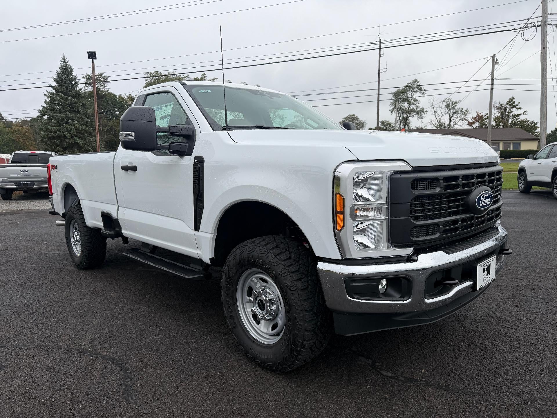 2027 Ford Super Duty F-250 SRW XL 4WD Reg Cab 8' Box
