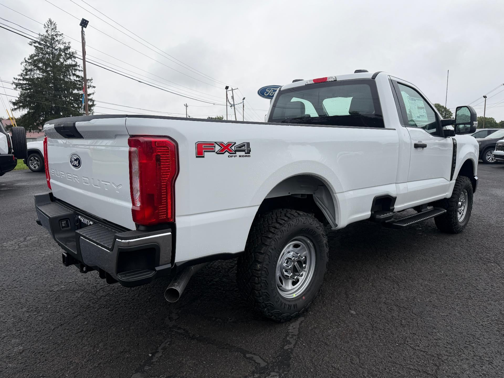 2027 Ford Super Duty F-250 SRW XL 4WD Reg Cab 8' Box