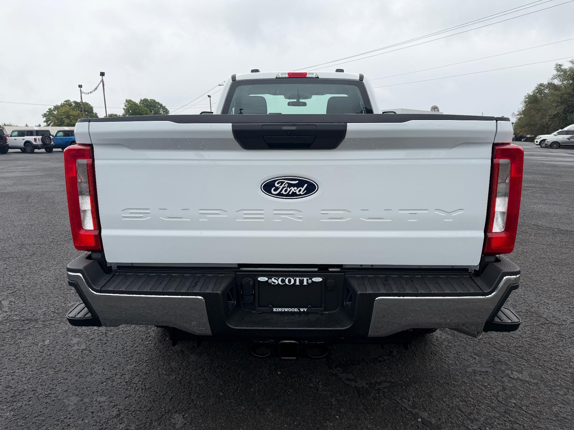 2027 Ford Super Duty F-250 SRW XL 4WD Reg Cab 8' Box