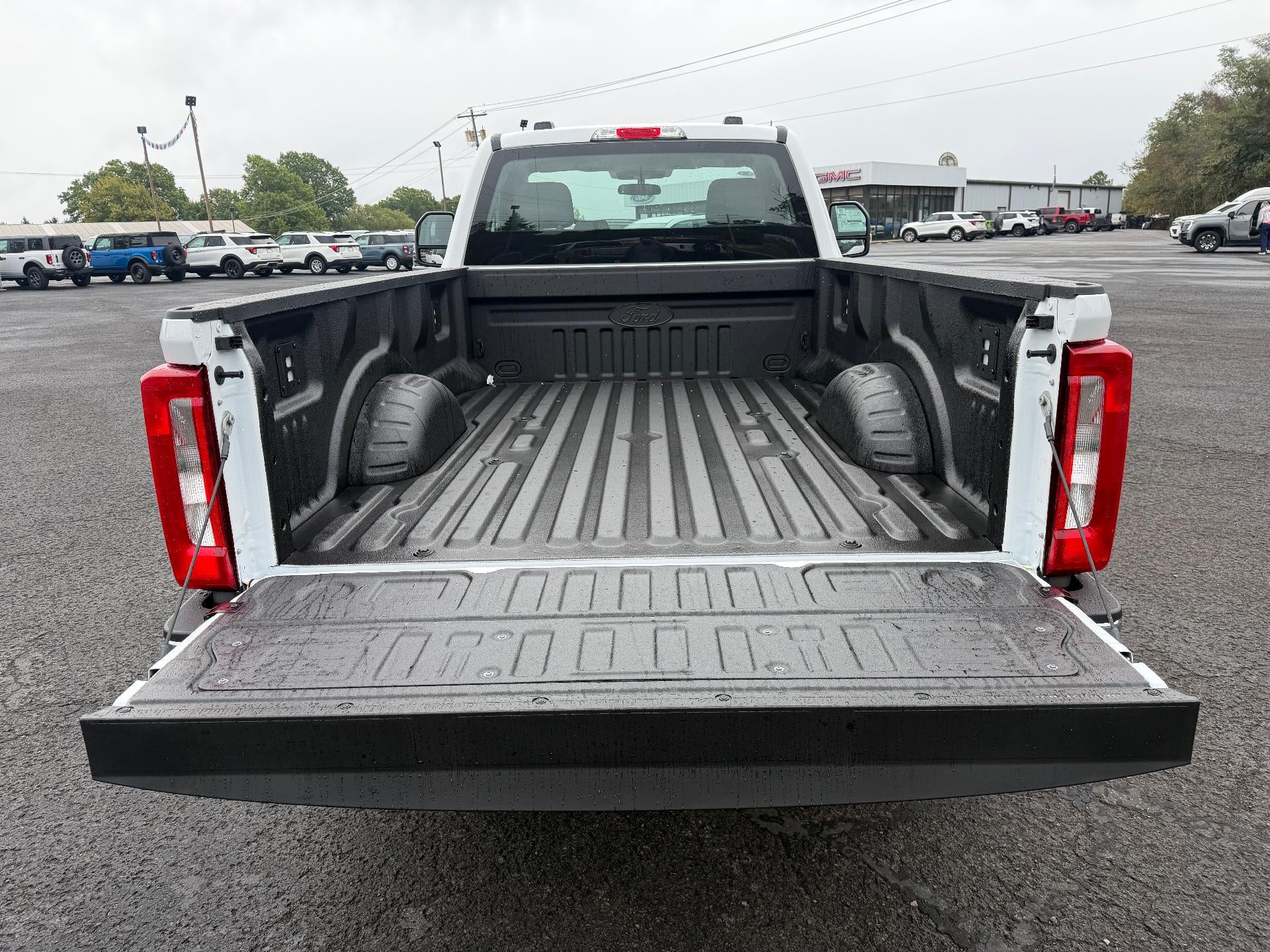 2027 Ford Super Duty F-250 SRW XL 4WD Reg Cab 8' Box