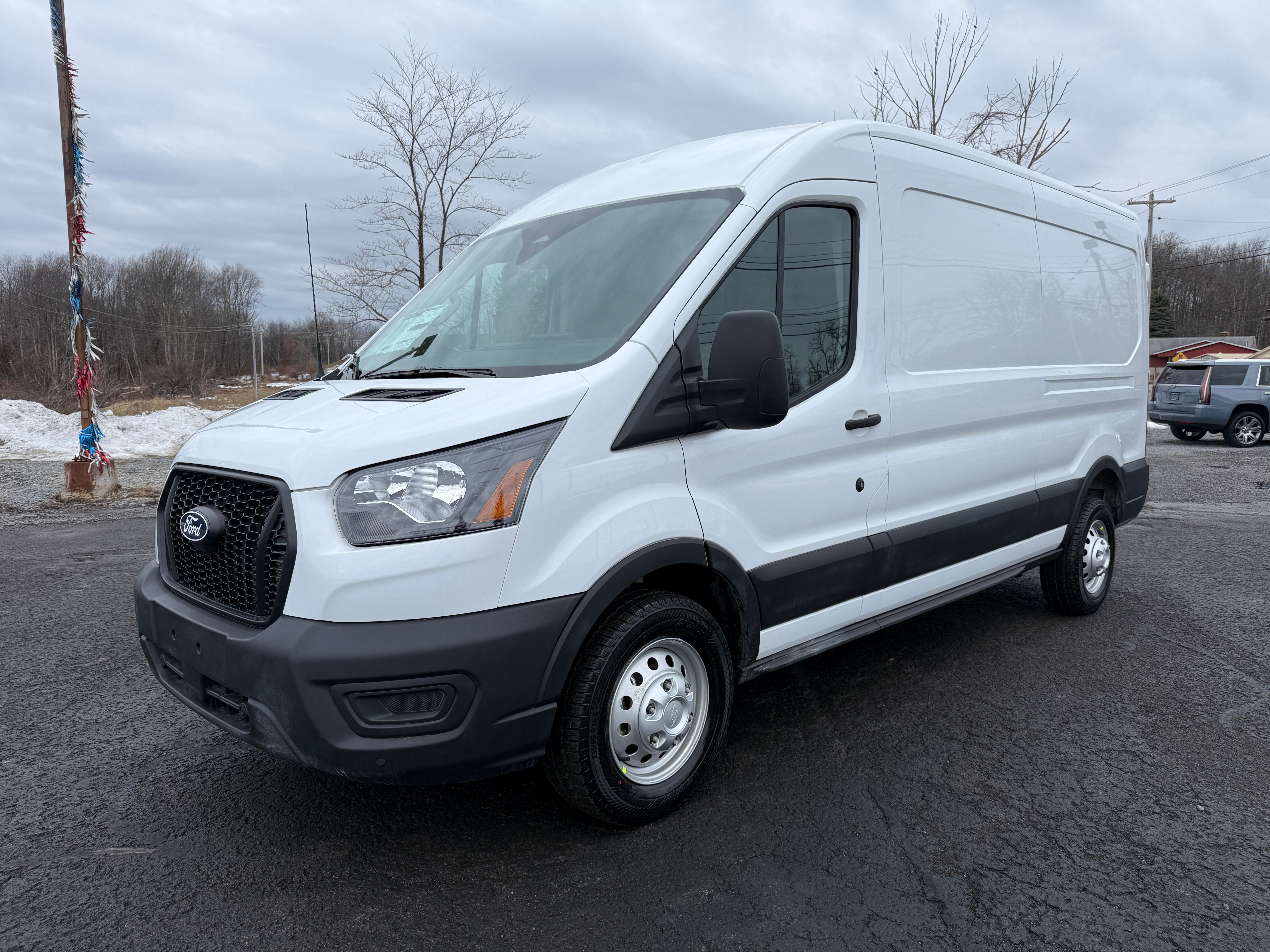 2026 Ford Transit Cargo Van T-250 148" Med Rf 9150 GVWR AWD
