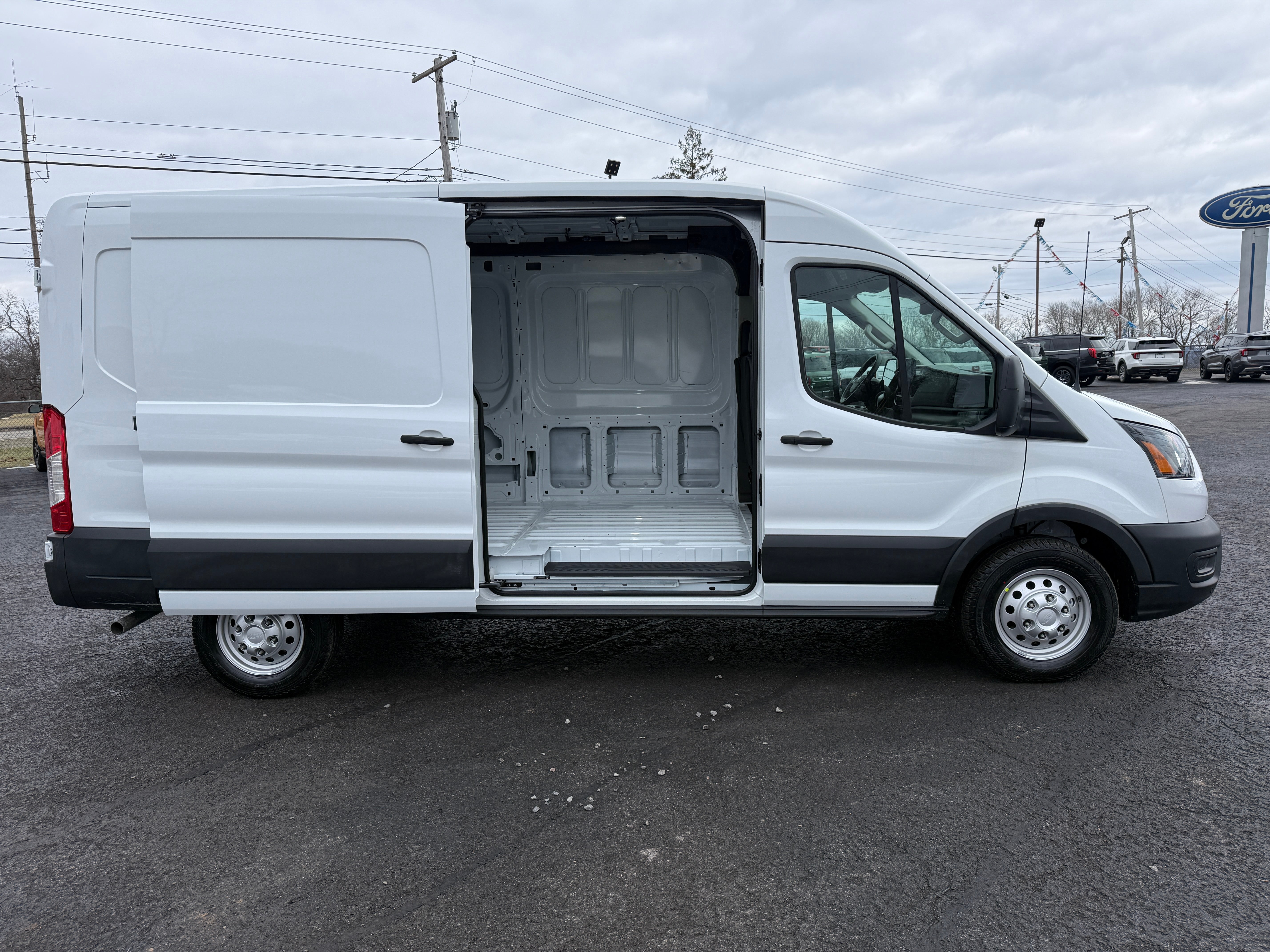 2026 Ford Transit Cargo Van T-250 148" Med Rf 9150 GVWR AWD
