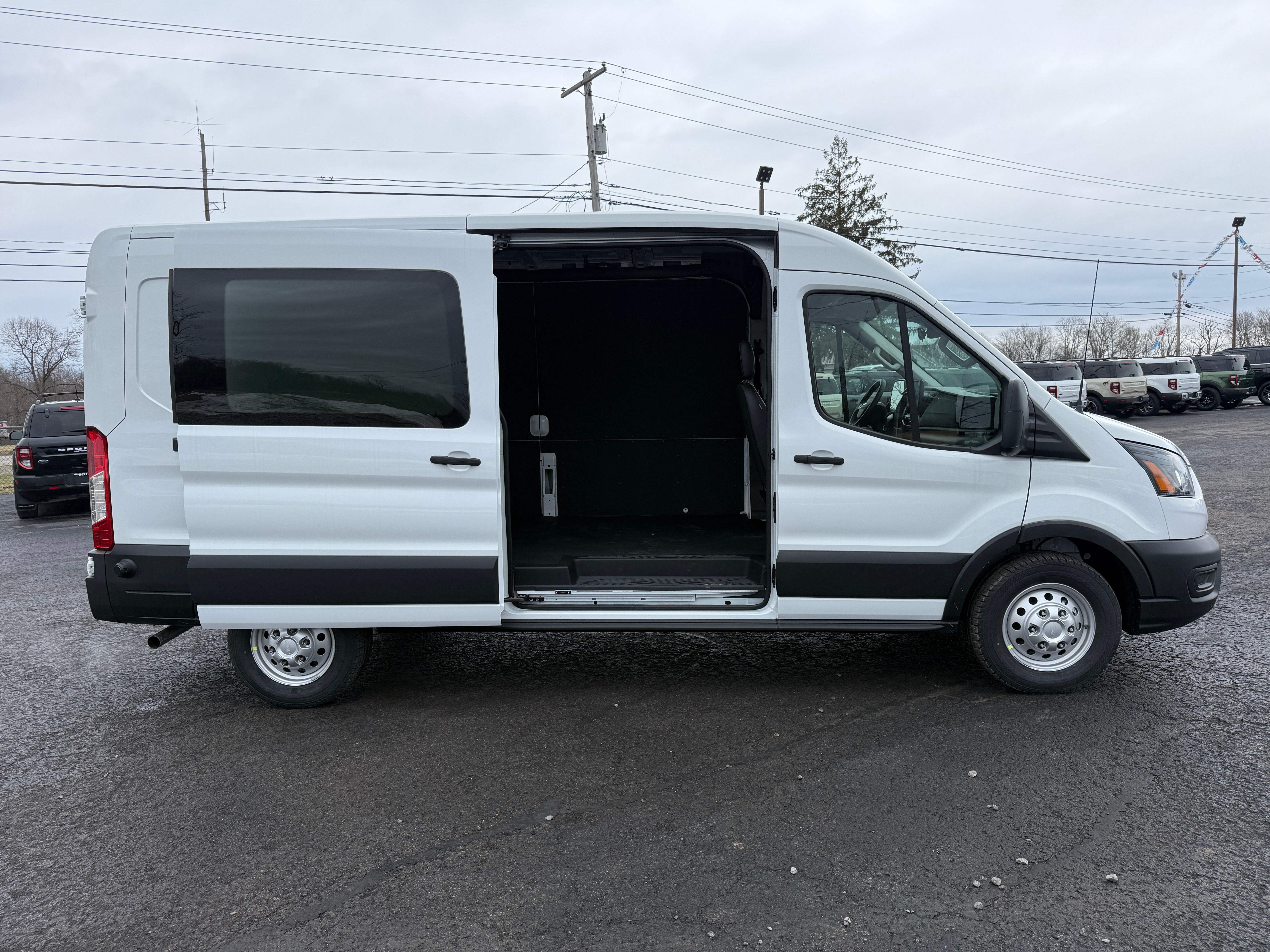 2026 Ford Transit Cargo Van T-250 148" Med Rf 9150 GVWR AWD