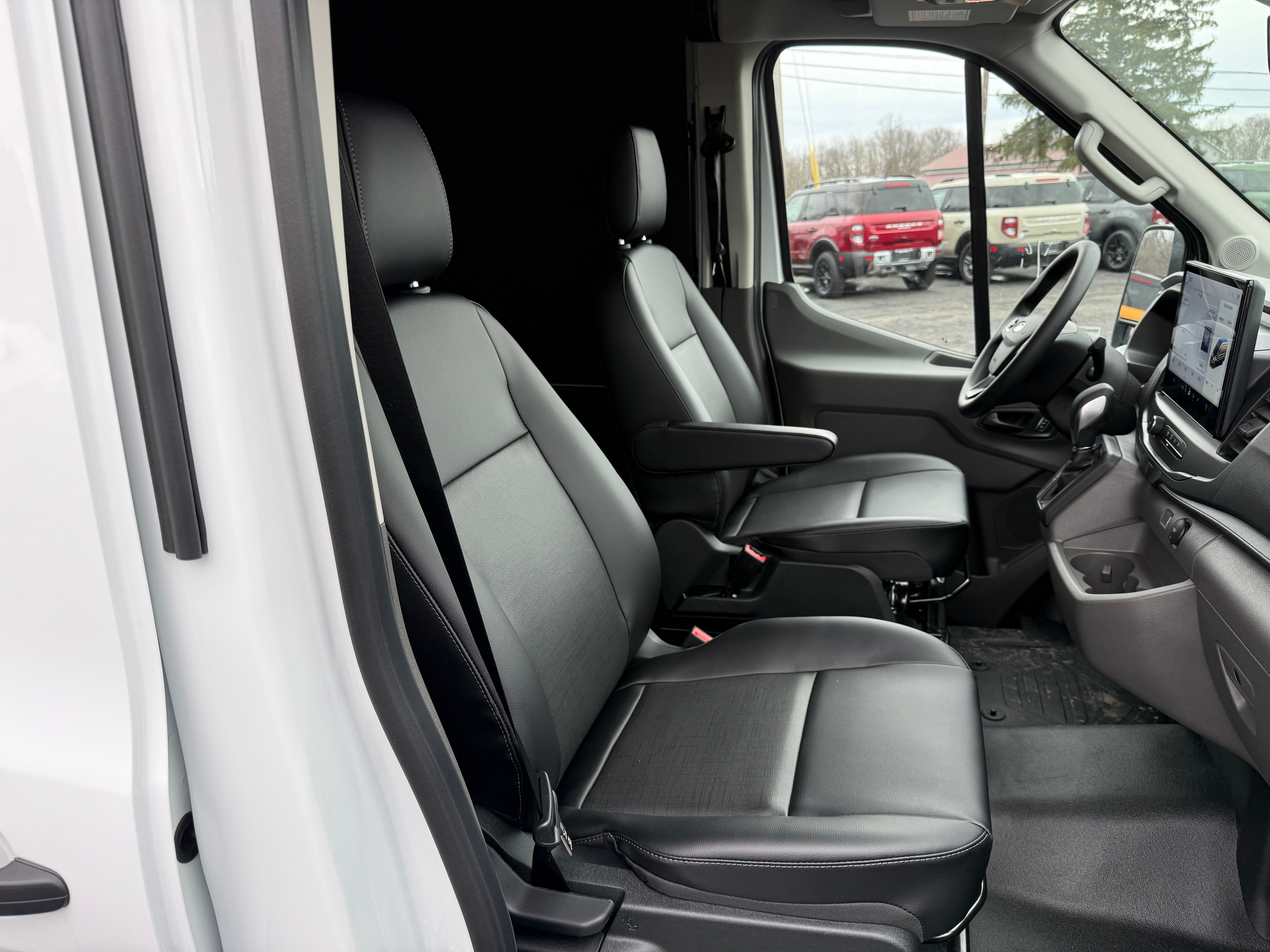 2026 Ford Transit Cargo Van T-250 148" Med Rf 9150 GVWR AWD