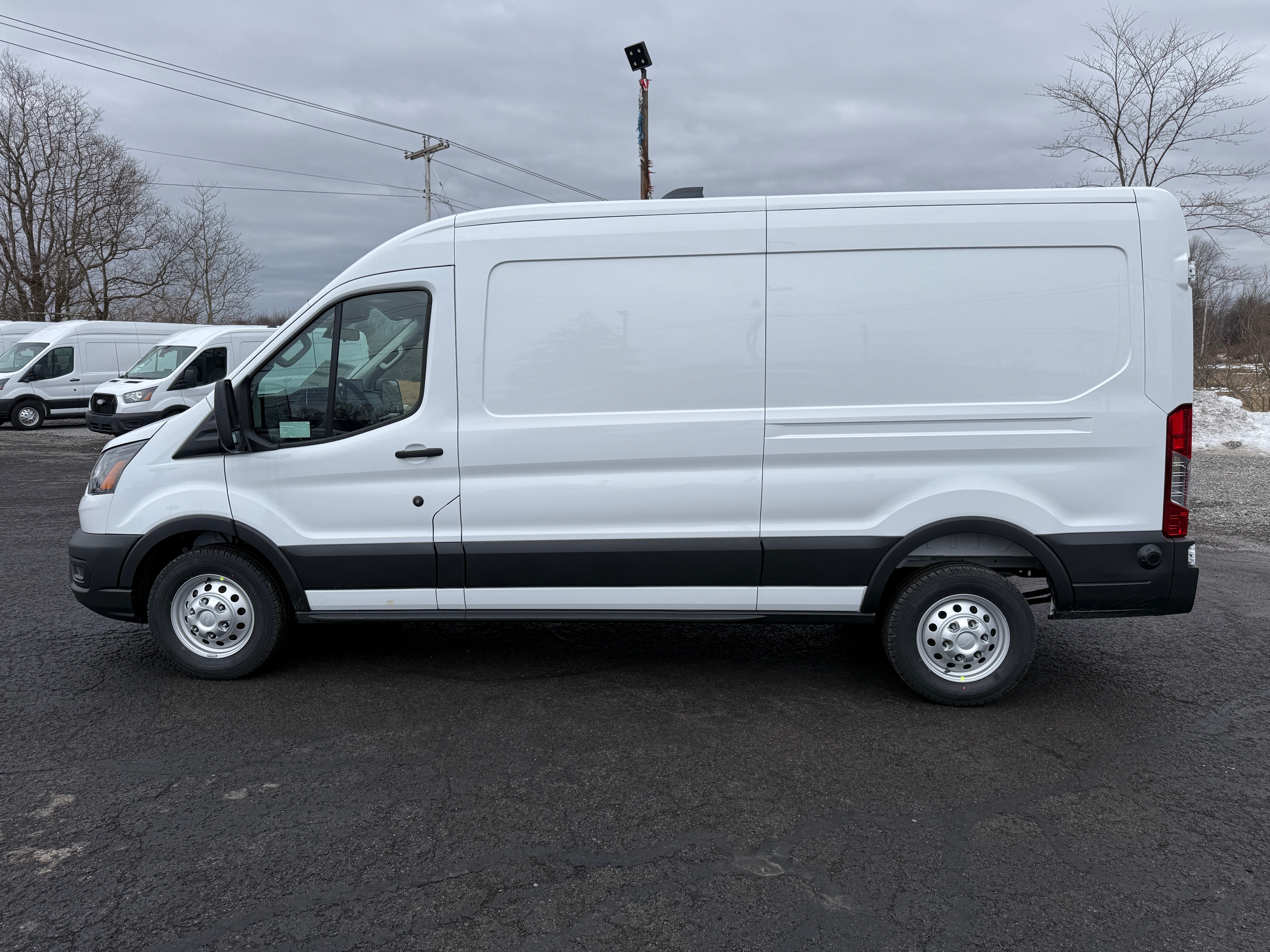 2026 Ford Transit Cargo Van T-250 148" Med Rf 9150 GVWR AWD