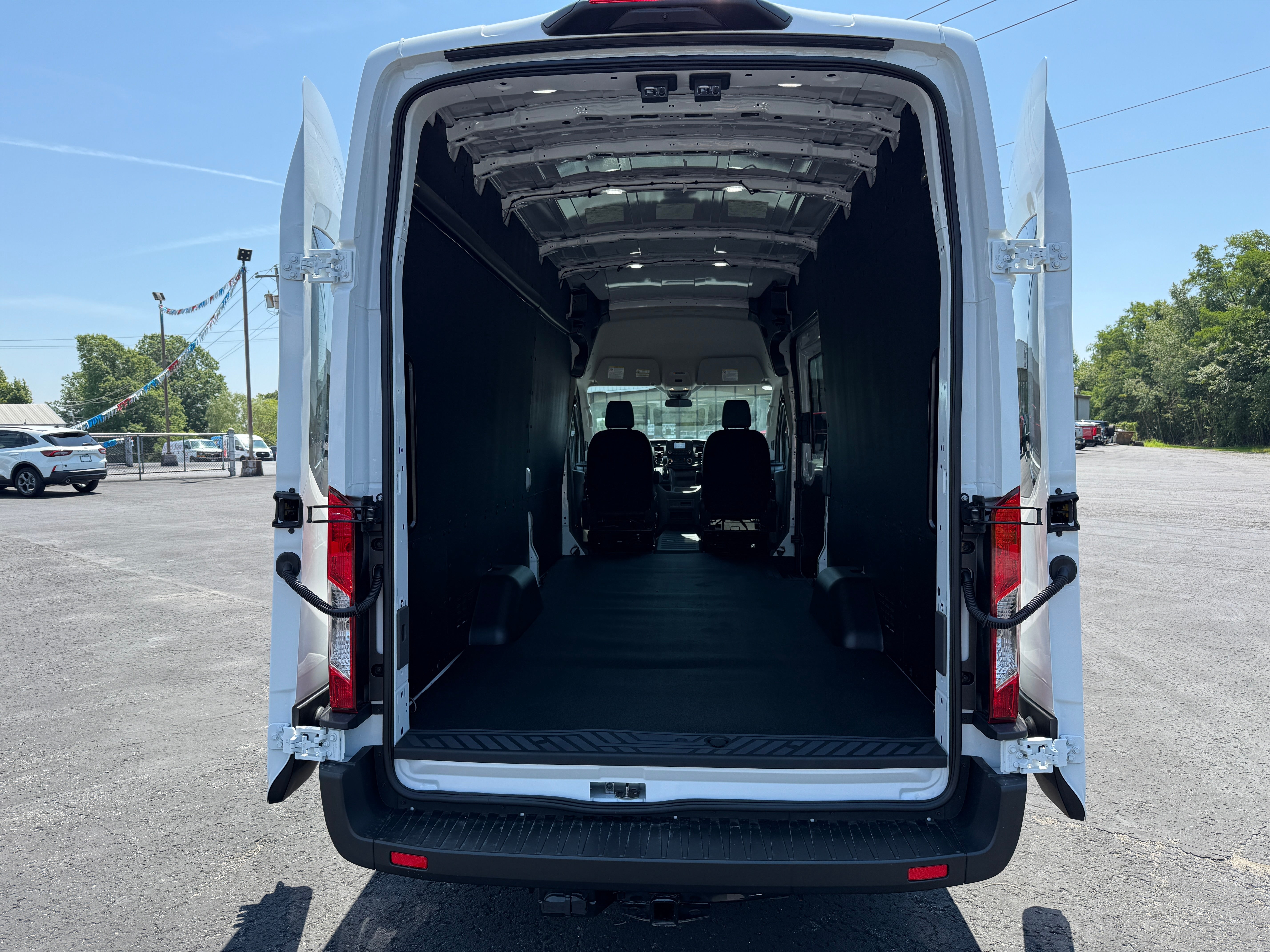 2025 Ford Transit Cargo Van T-250 148" EL Hi Rf 9070 GVWR AWD