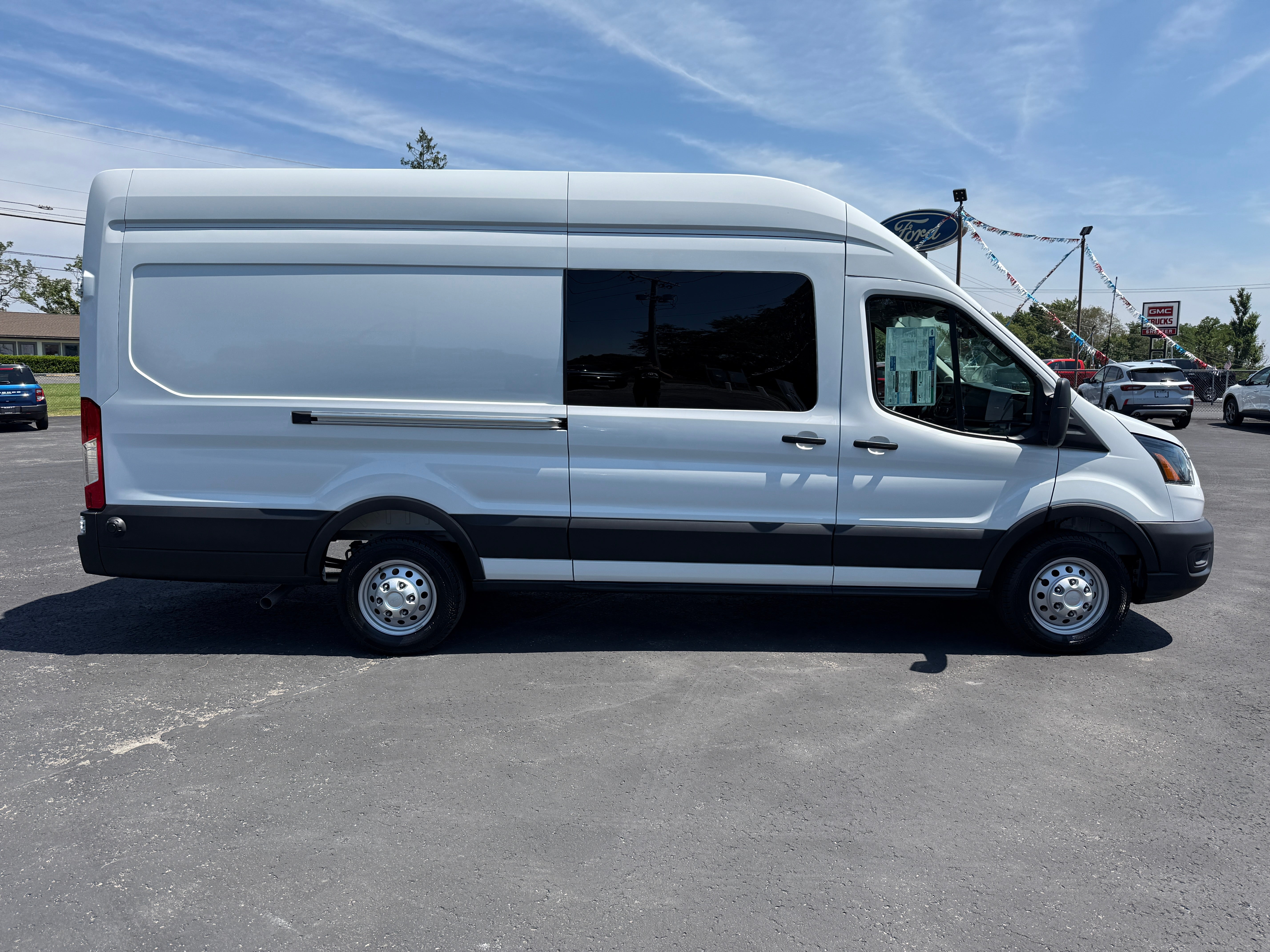 2025 Ford Transit Cargo Van T-250 148" EL Hi Rf 9070 GVWR AWD