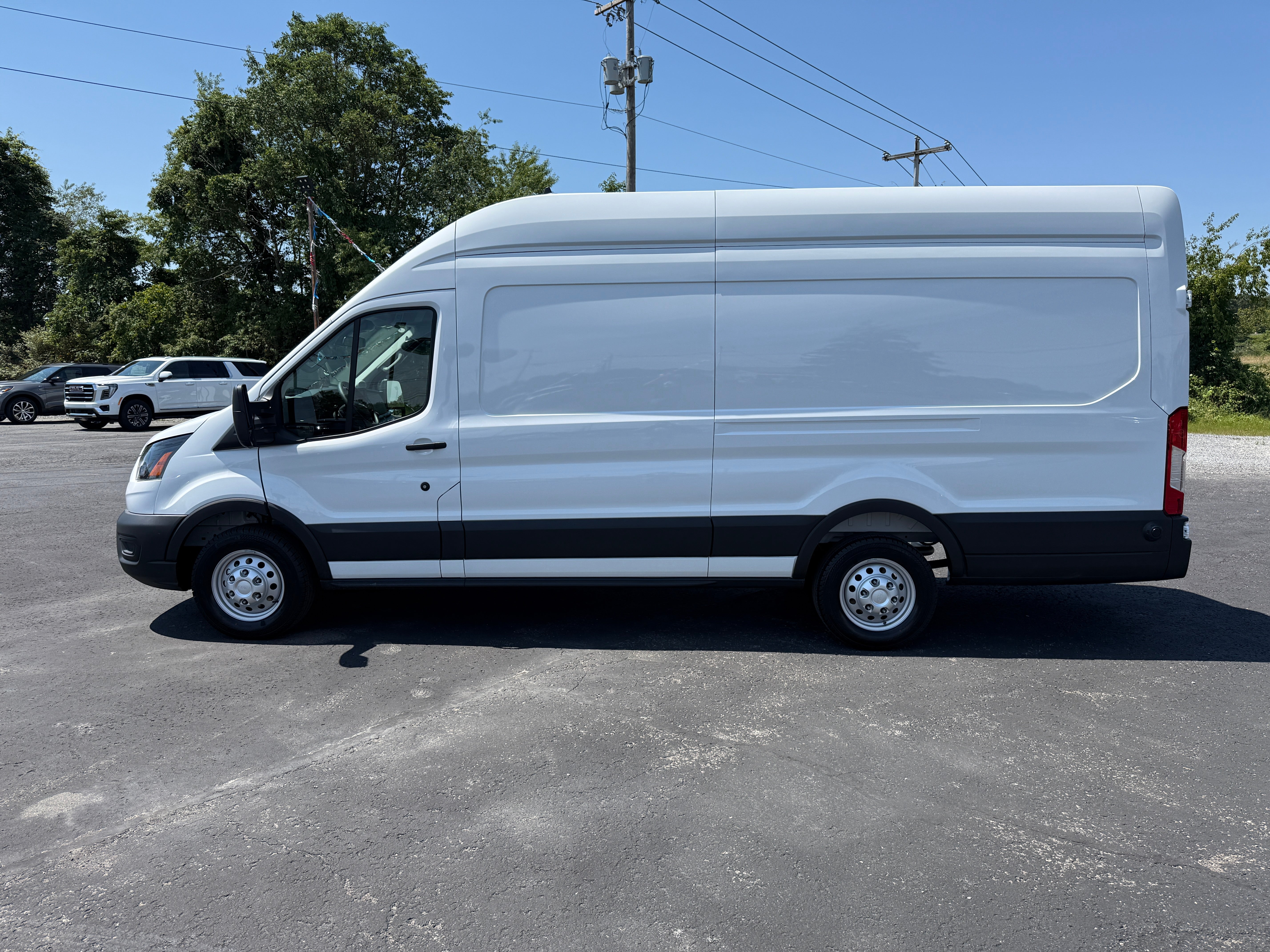 2025 Ford Transit Cargo Van T-250 148" EL Hi Rf 9070 GVWR AWD