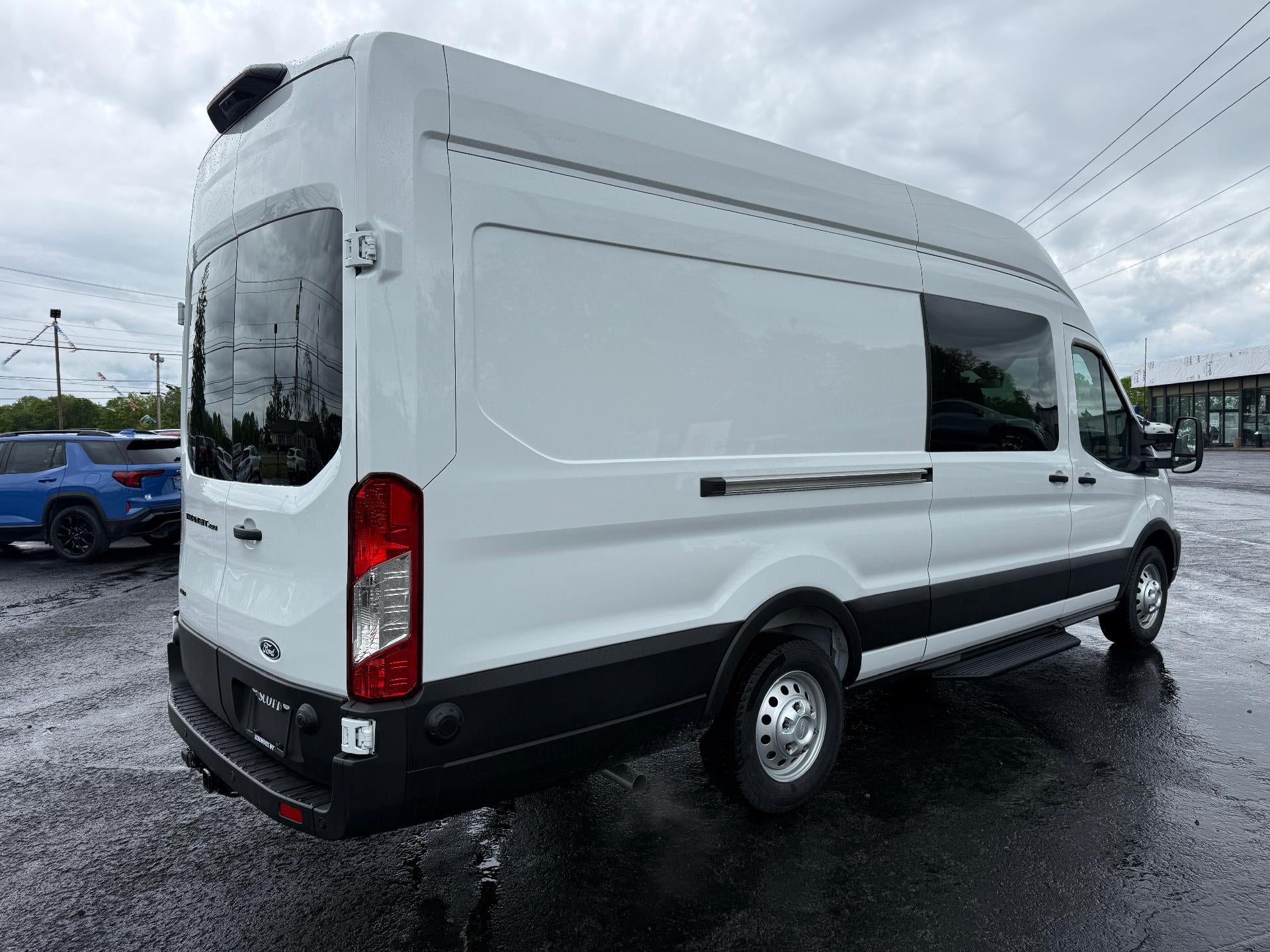 2026 Ford Transit Cargo Van T-250 148" EL Hi Rf 9150 GVWR AWD