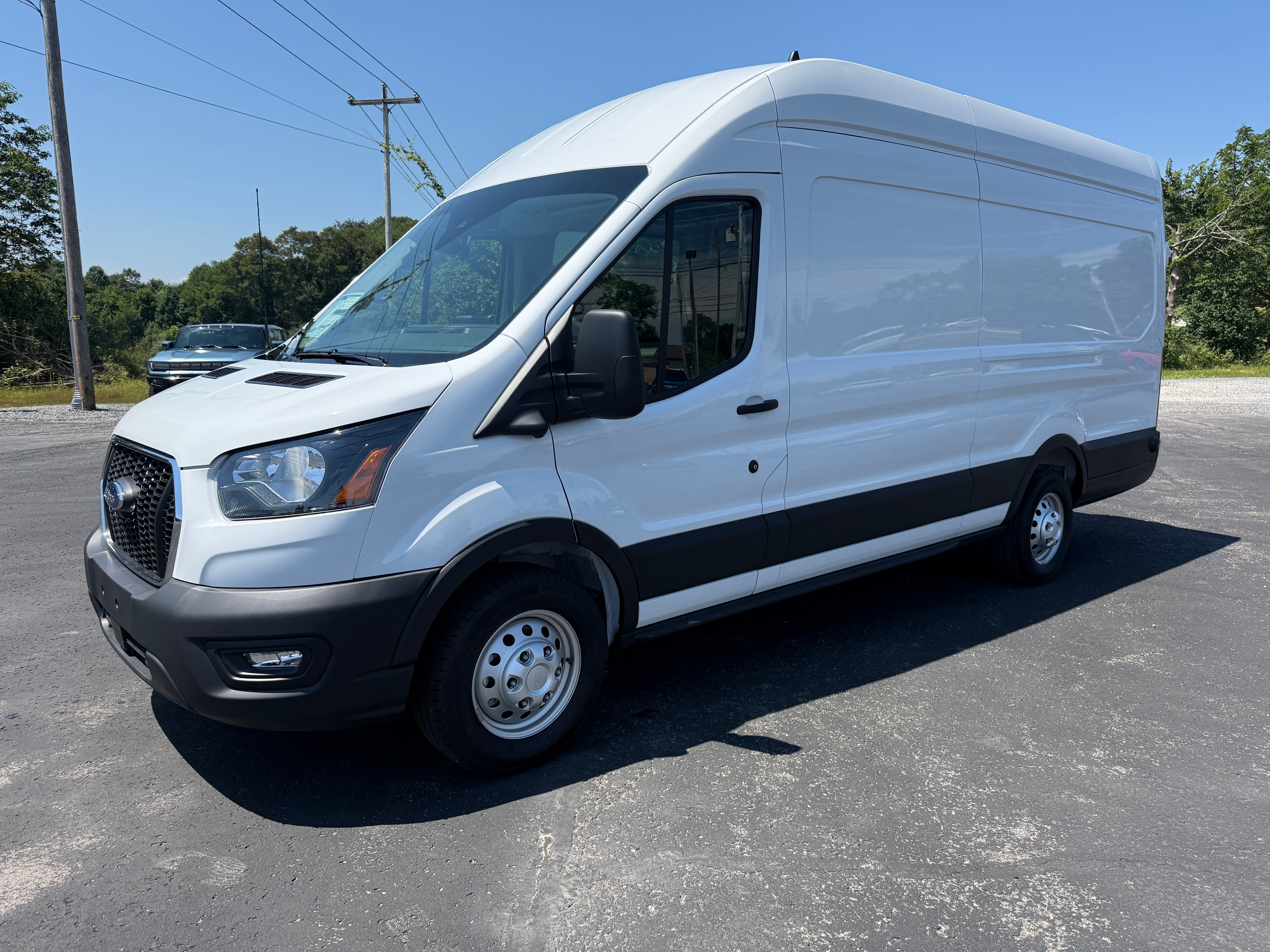 2025 Ford Transit Cargo Van T-250 148" EL Hi Rf 9070 GVWR AWD