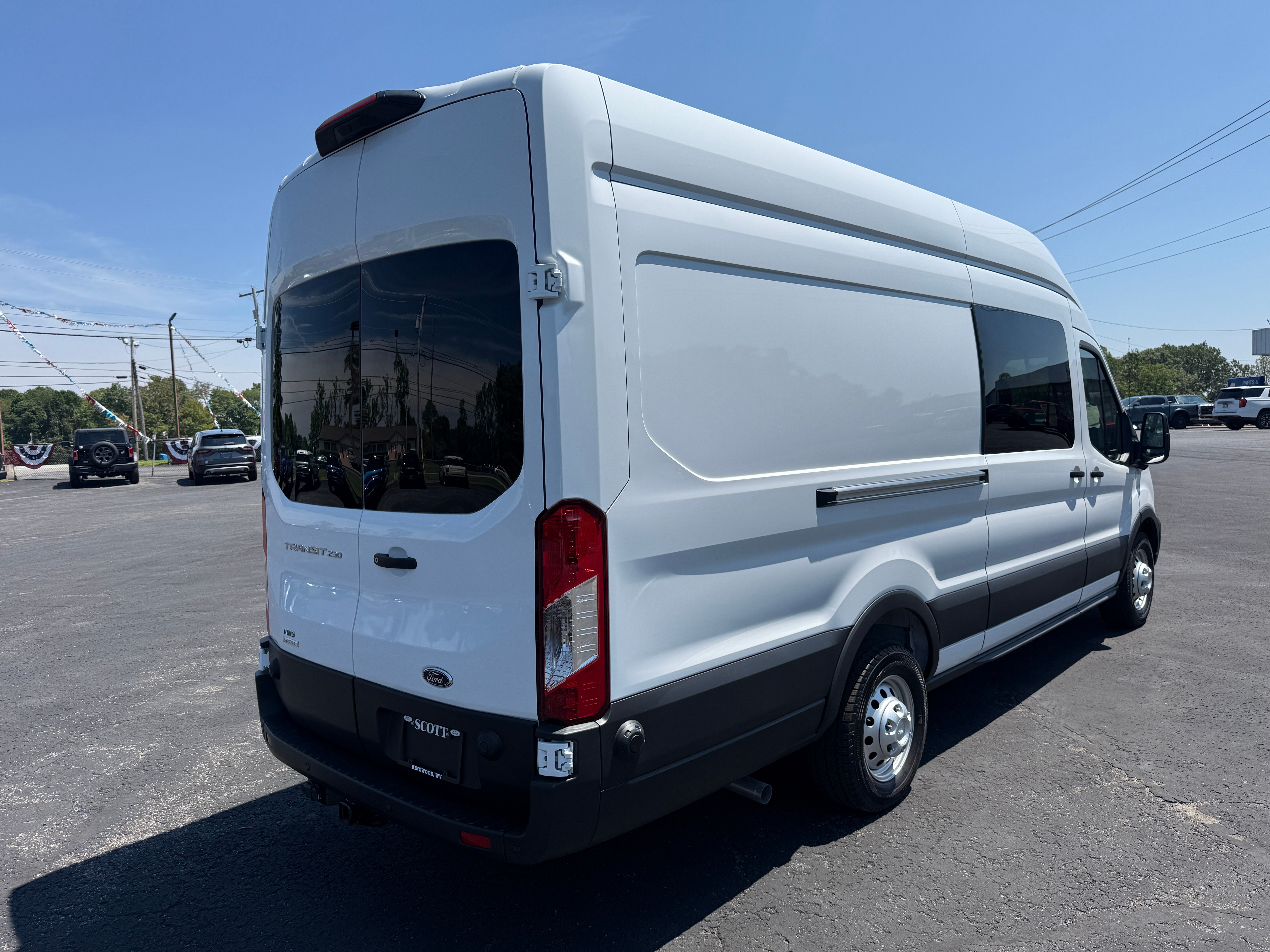 2025 Ford Transit Cargo Van T-250 148" EL Hi Rf 9070 GVWR AWD