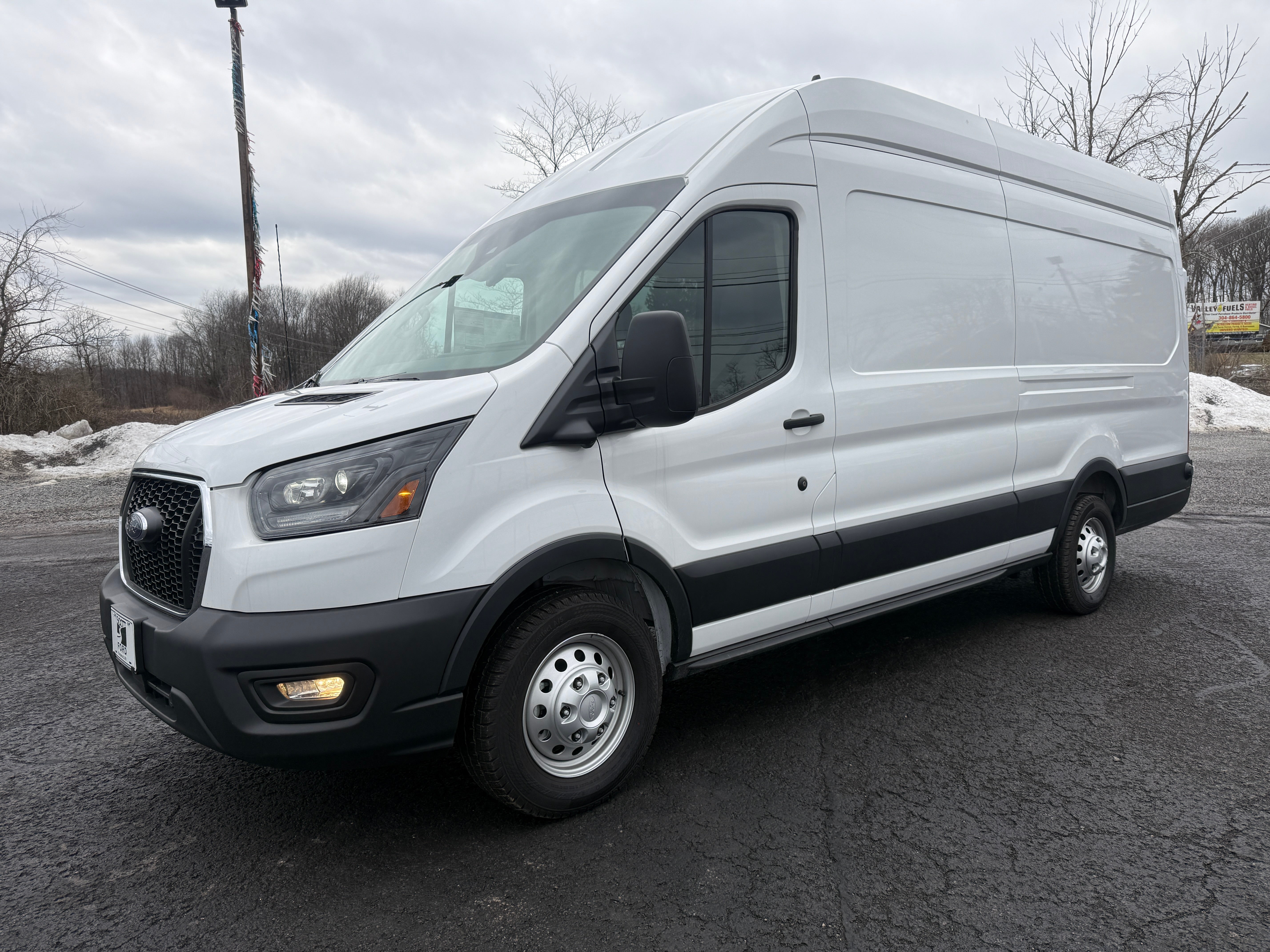 2025 Ford Transit Cargo Van T-250 148" EL Hi Rf 9070 GVWR AWD