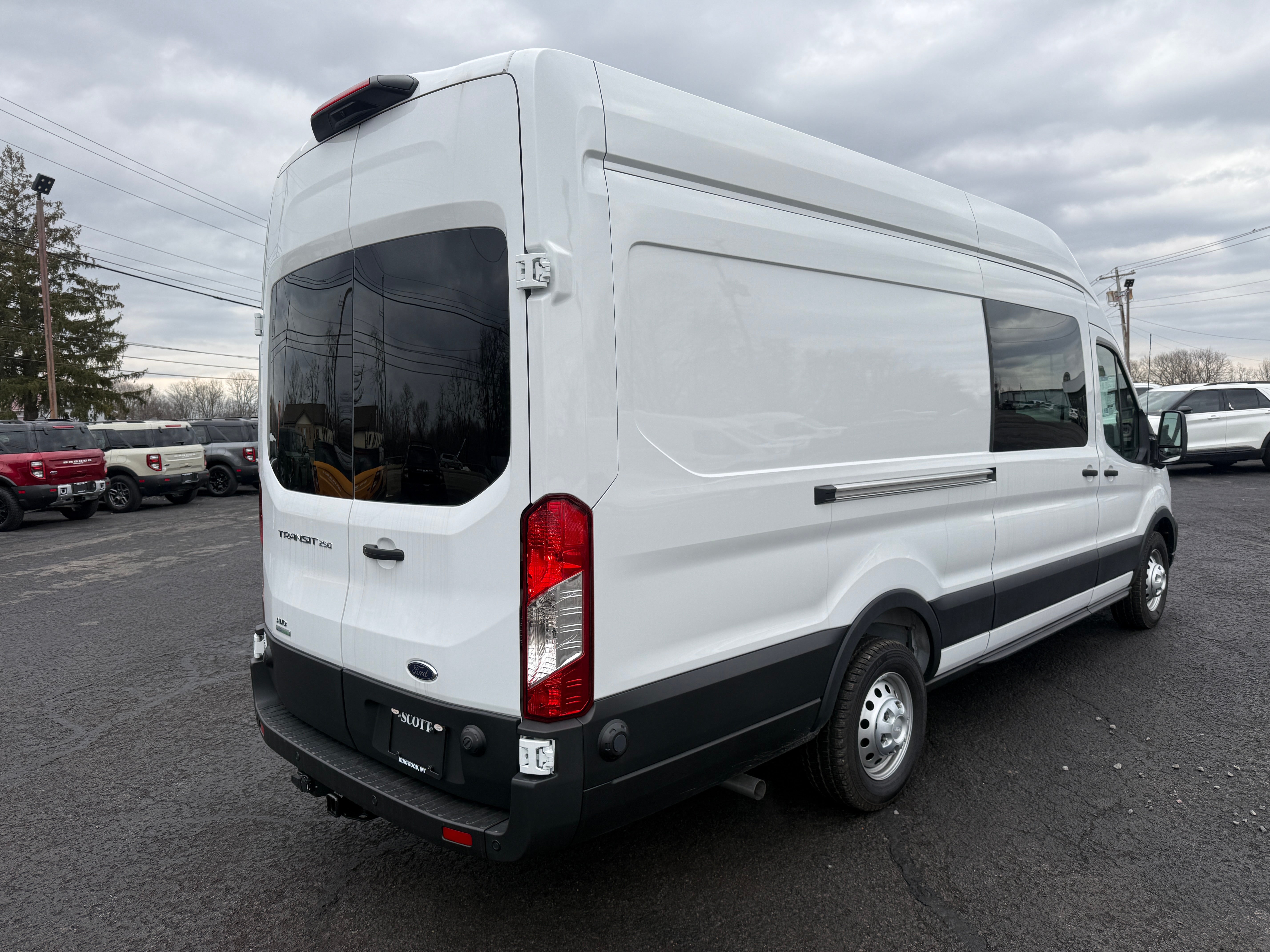 2025 Ford Transit Cargo Van T-250 148" EL Hi Rf 9070 GVWR AWD