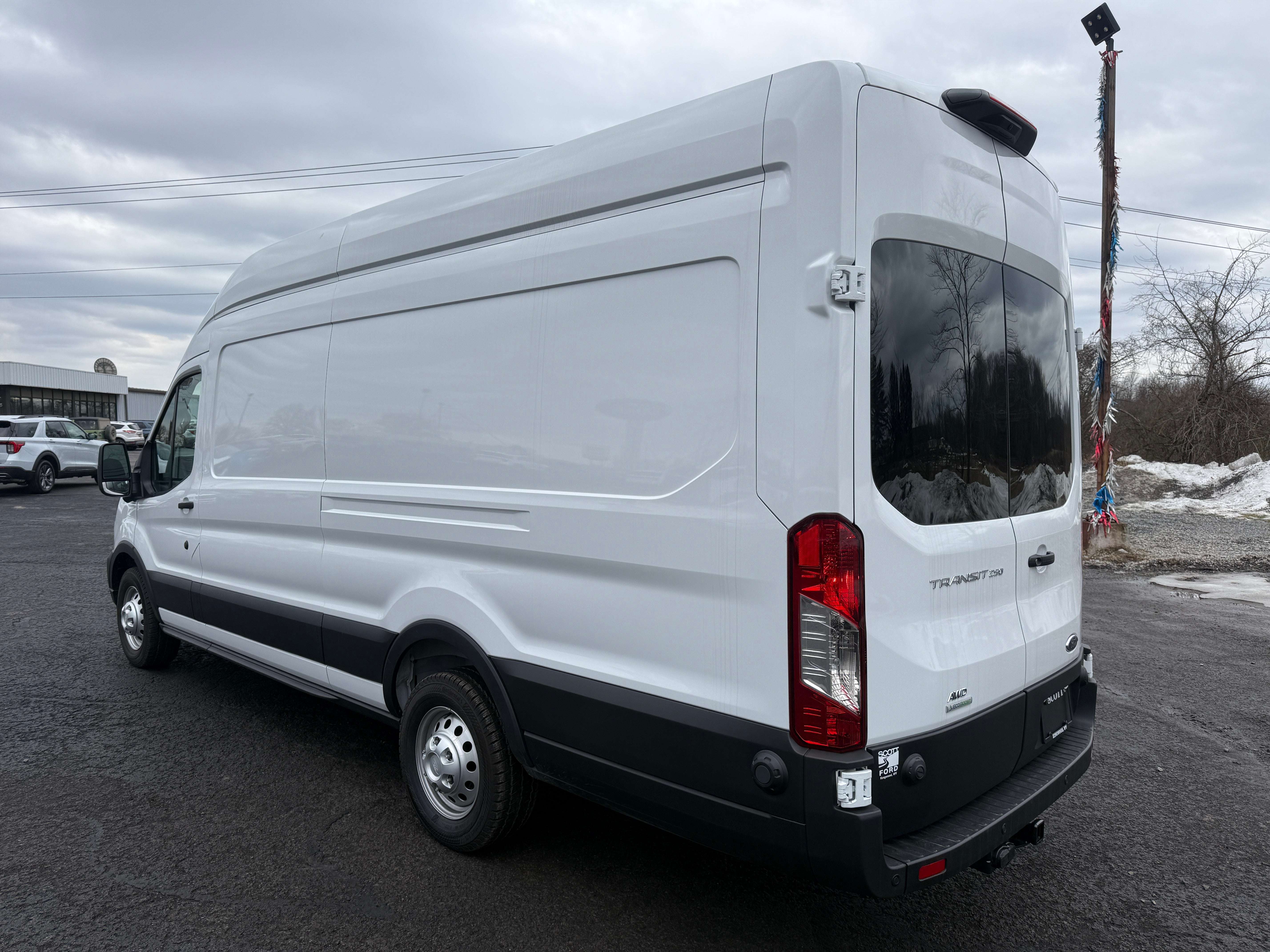 2025 Ford Transit Cargo Van T-250 148" EL Hi Rf 9070 GVWR AWD