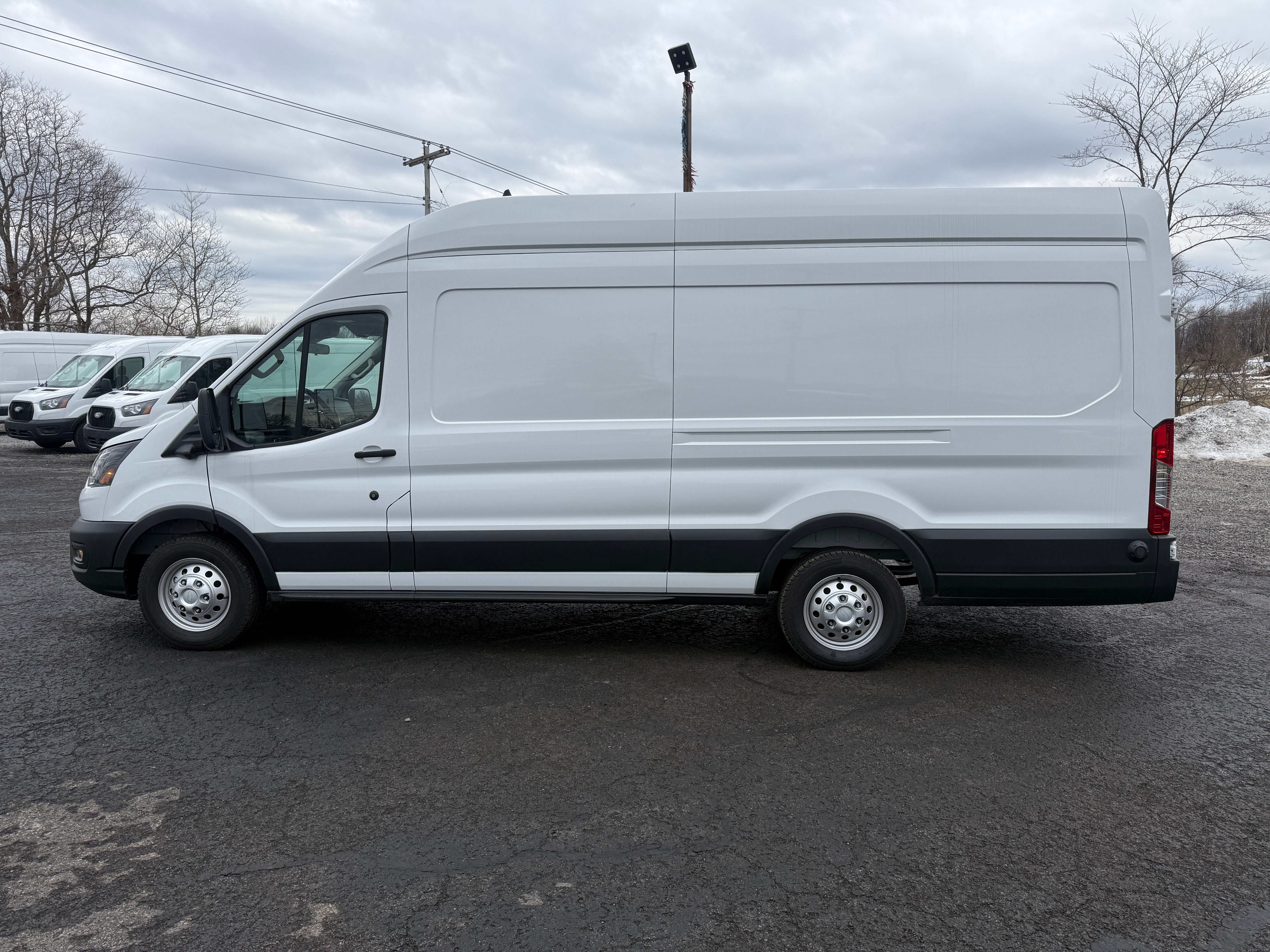 2025 Ford Transit Cargo Van T-250 148" EL Hi Rf 9070 GVWR AWD