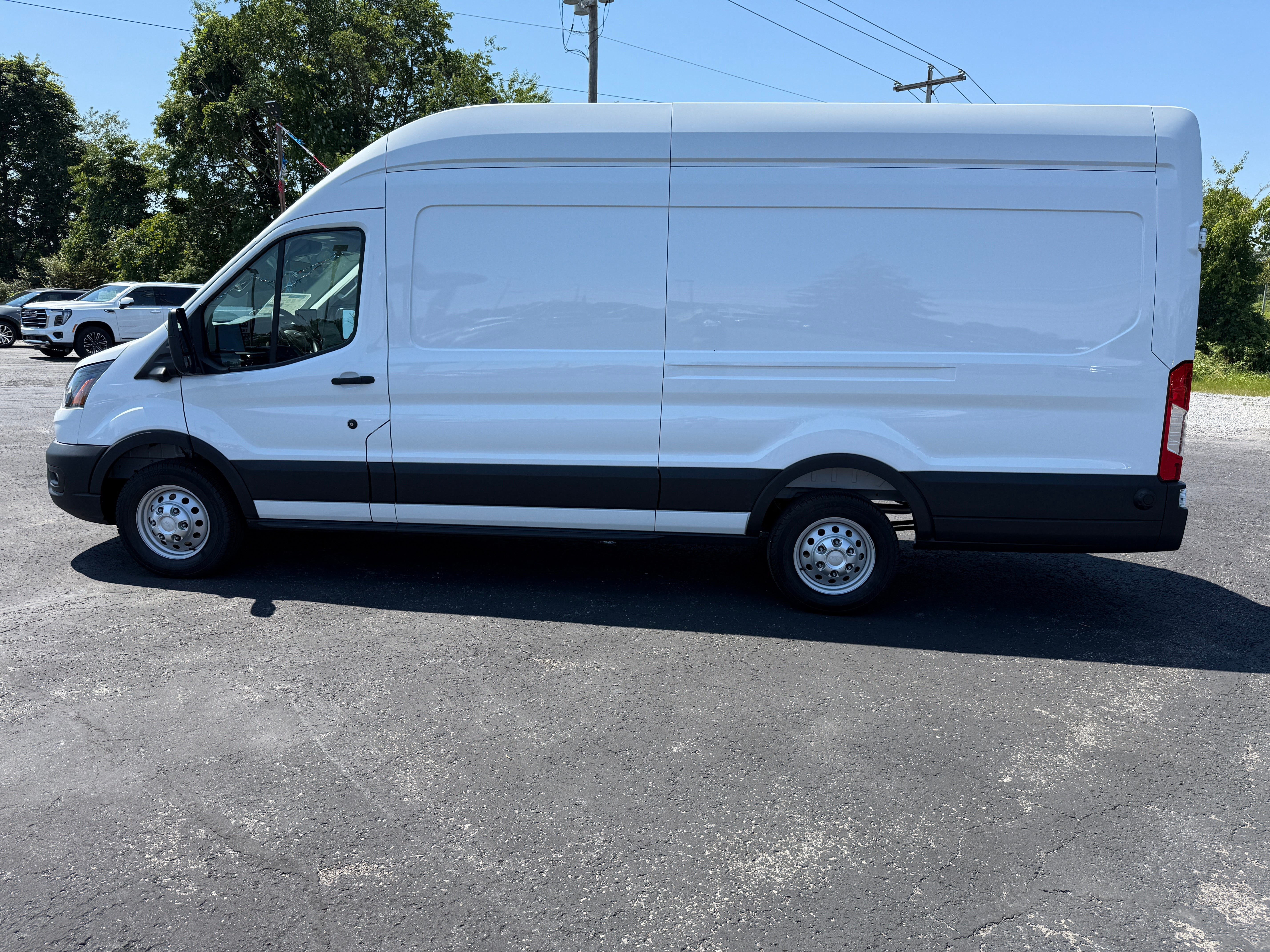 2025 Ford Transit Cargo Van T-250 148" EL Hi Rf 9070 GVWR AWD