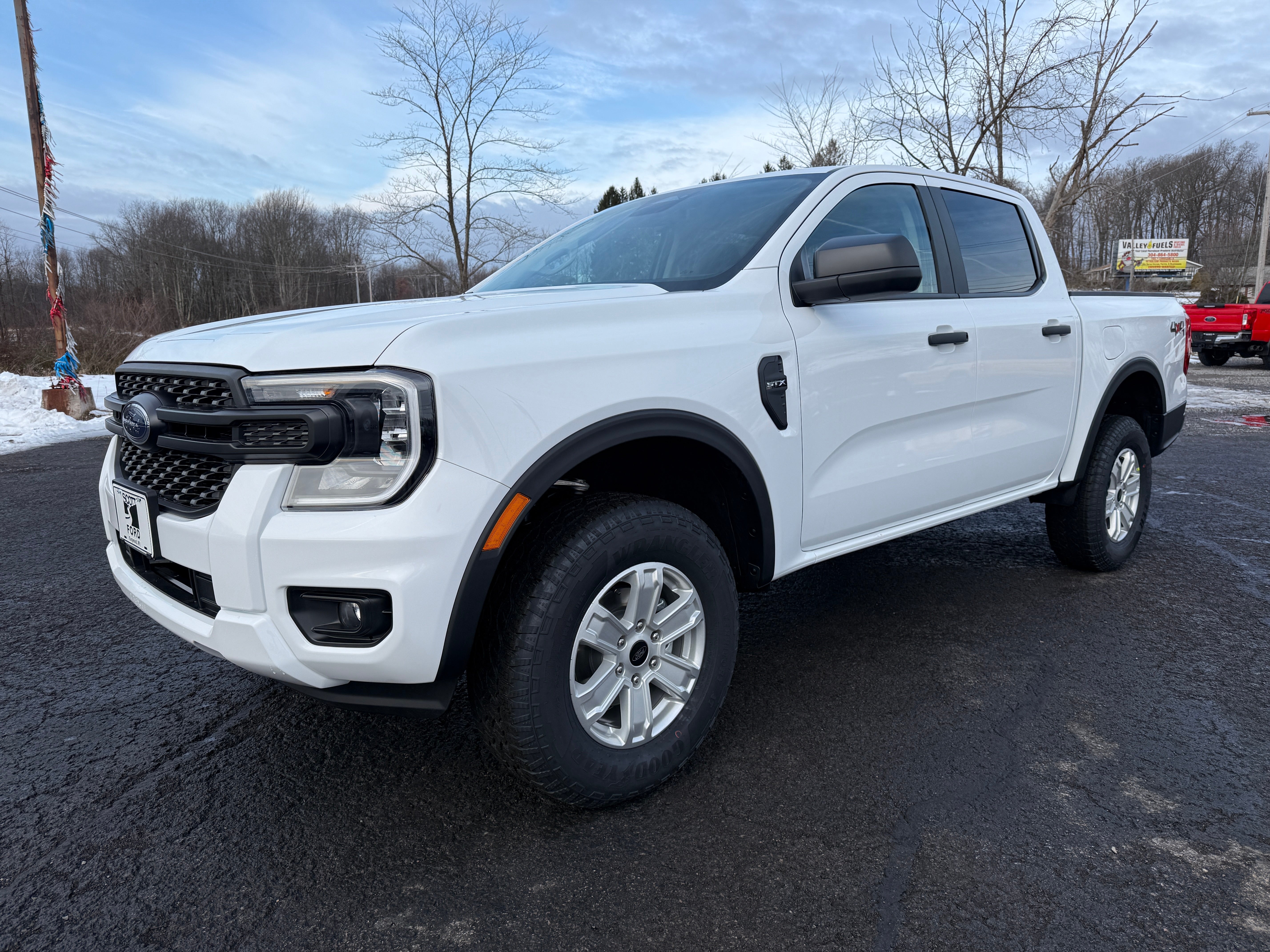 2025 Ford Ranger XL 4WD SuperCrew 5' Box