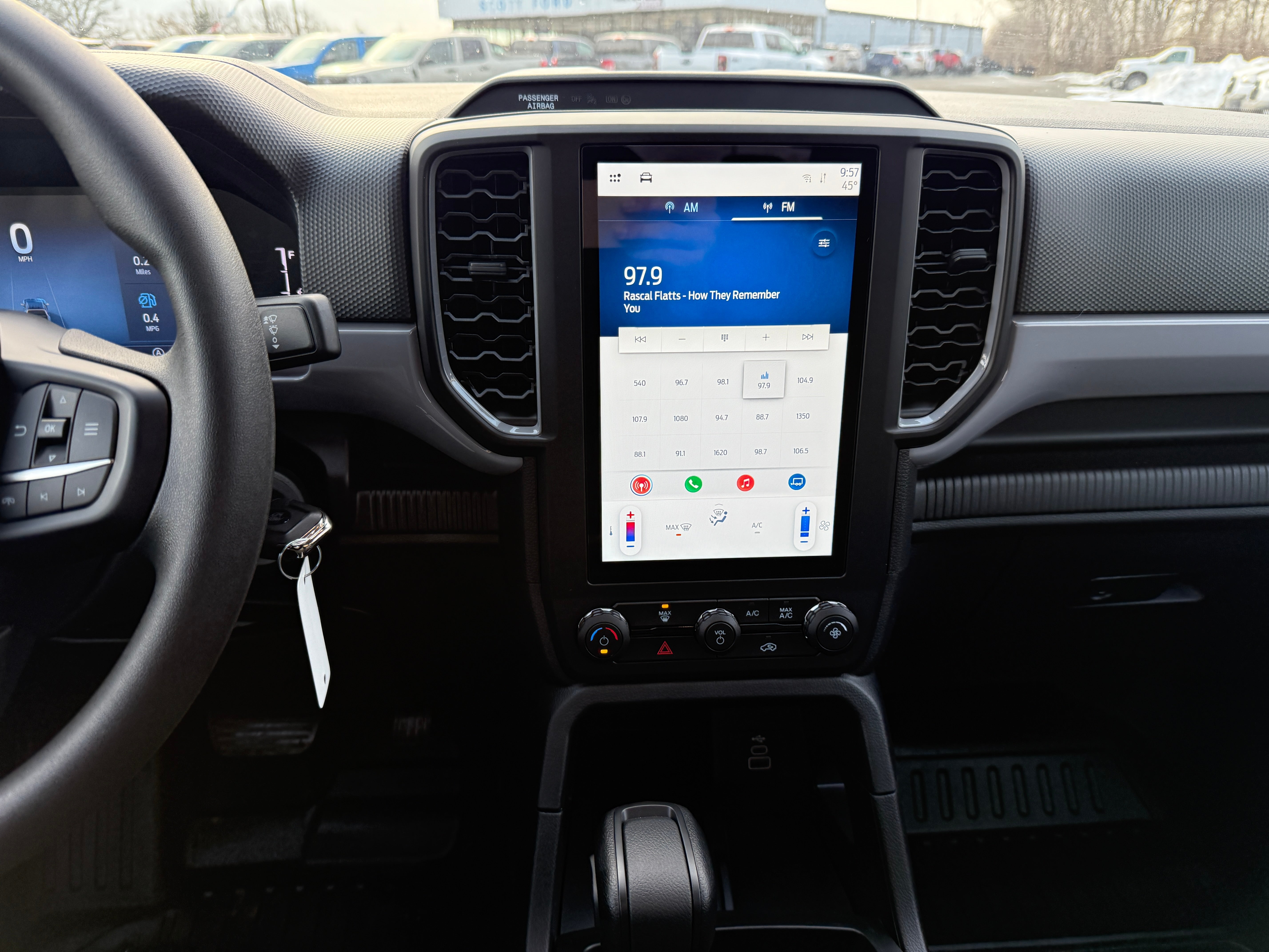 2025 Ford Ranger XL 4WD SuperCrew 5' Box