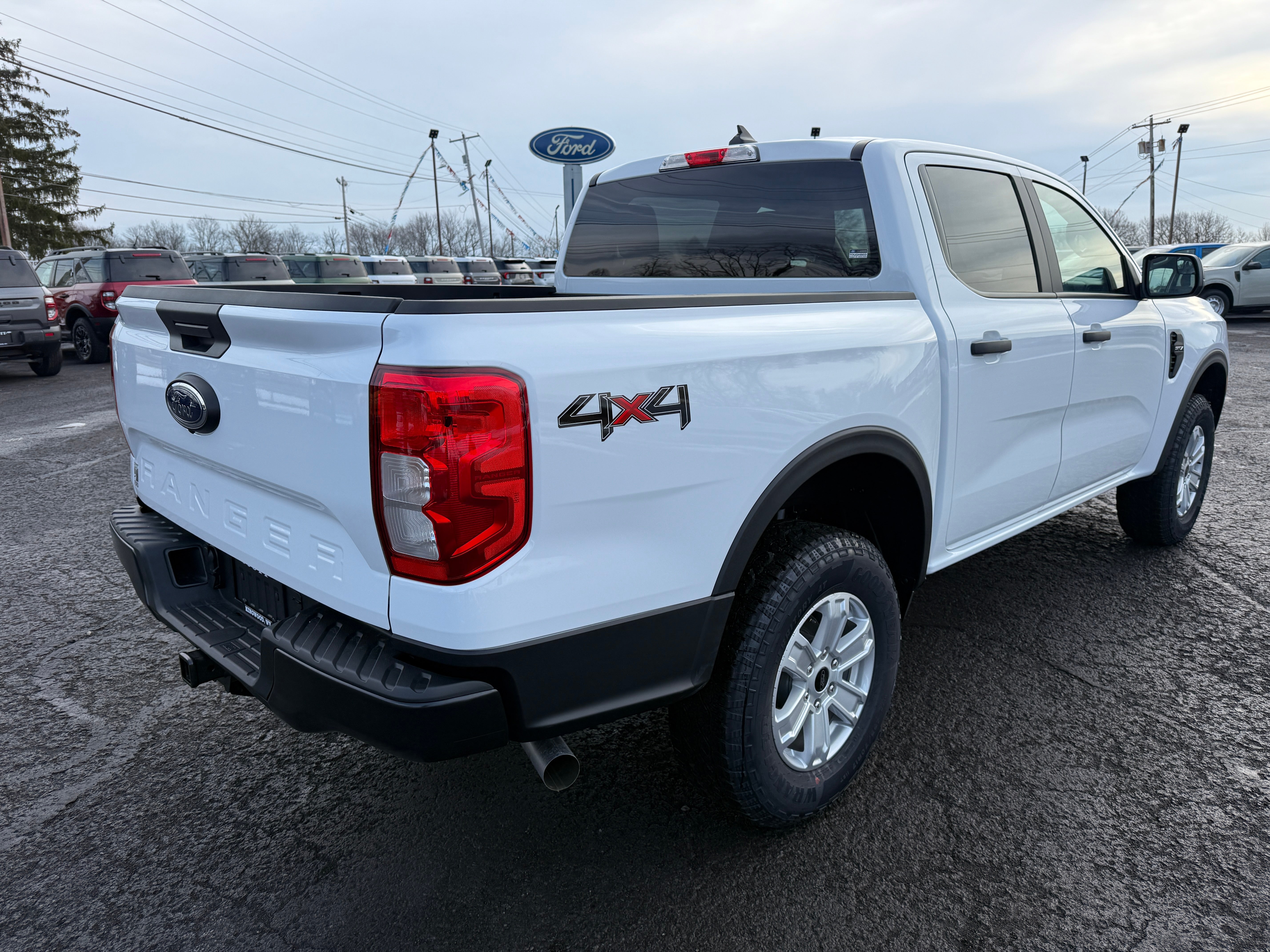 2025 Ford Ranger XL 4WD SuperCrew 5' Box