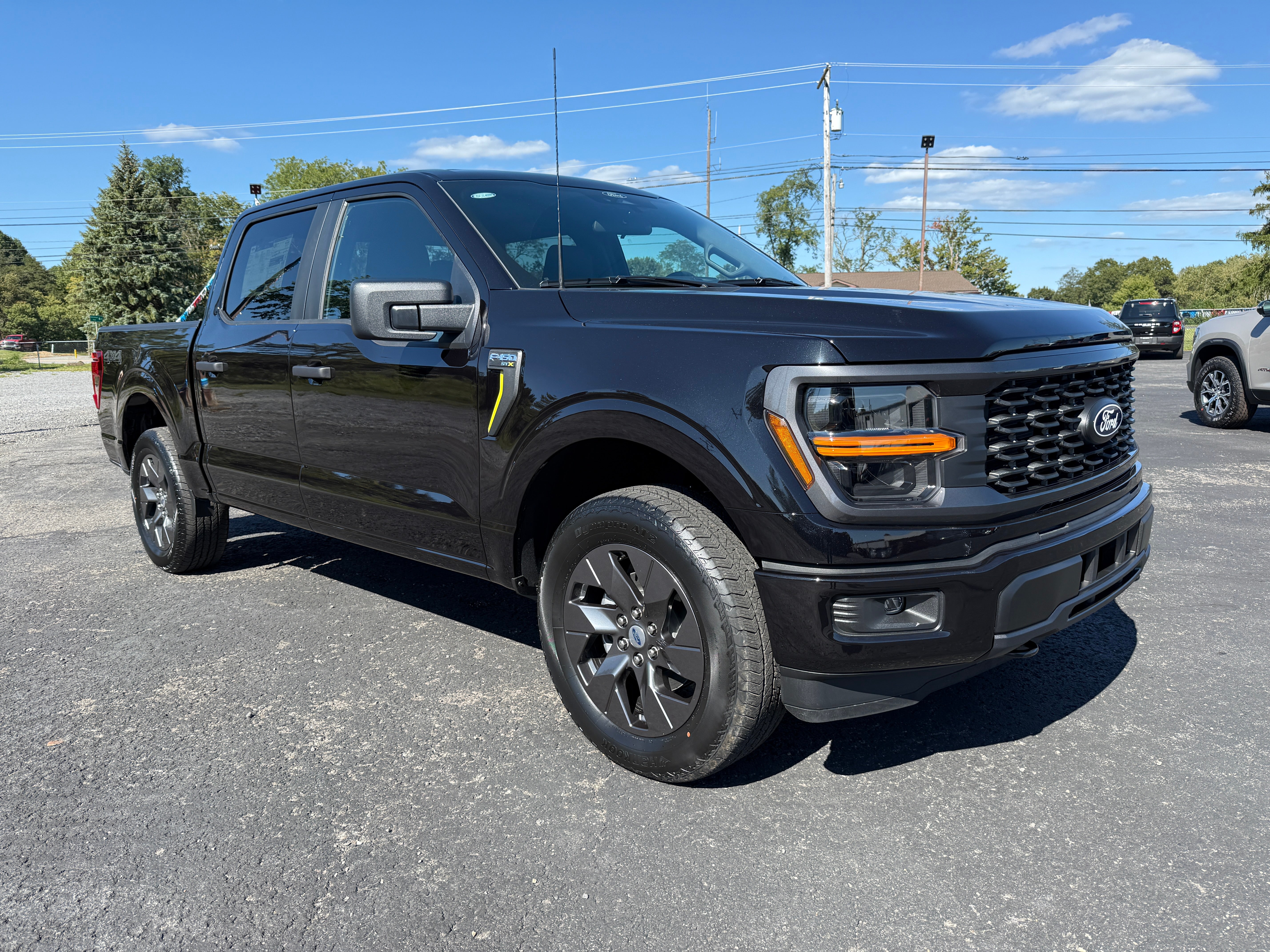 2025 Ford F-150 STX 4WD SuperCrew 5.5' Box