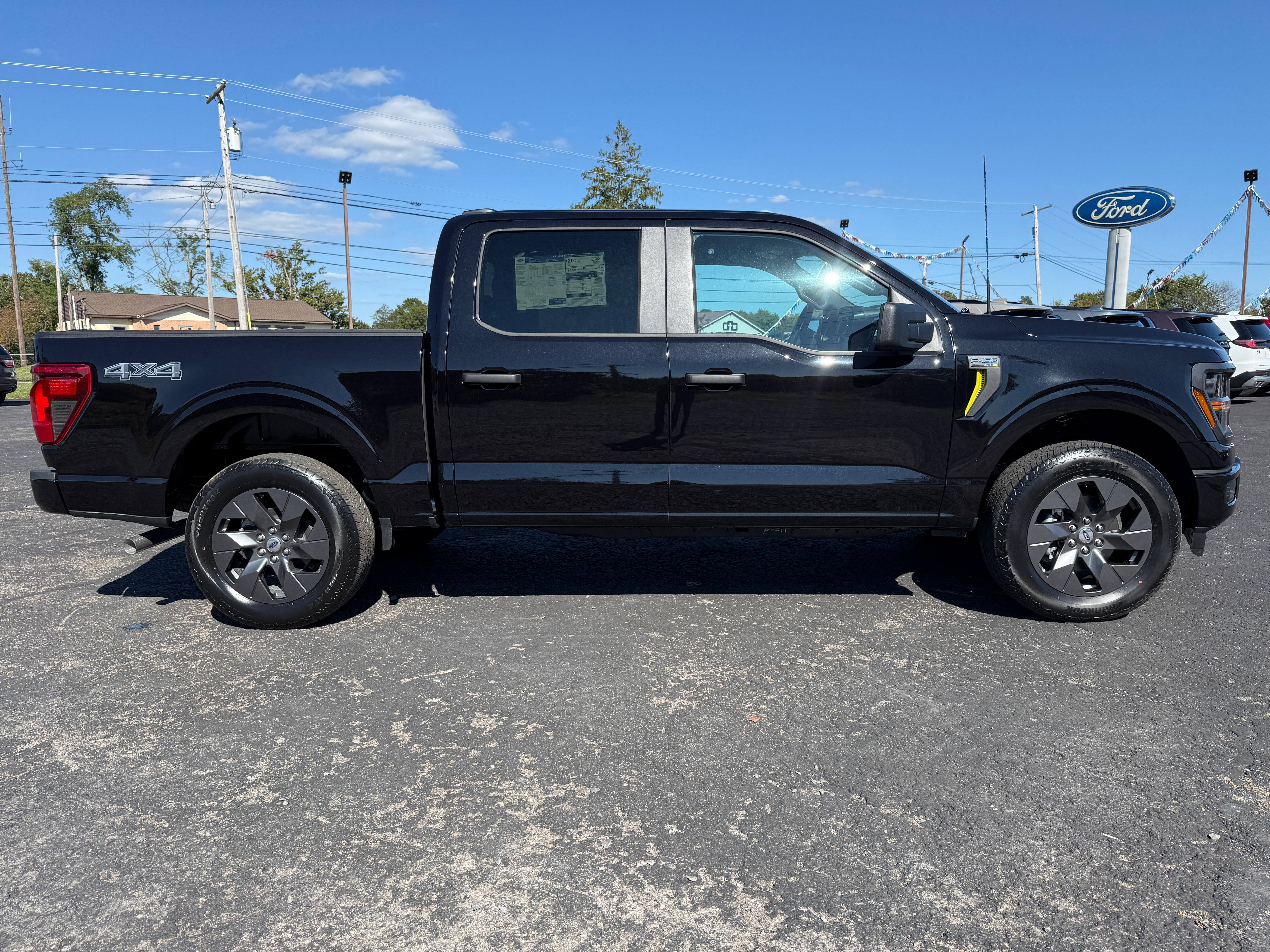 2025 Ford F-150 STX 4WD SuperCrew 5.5' Box
