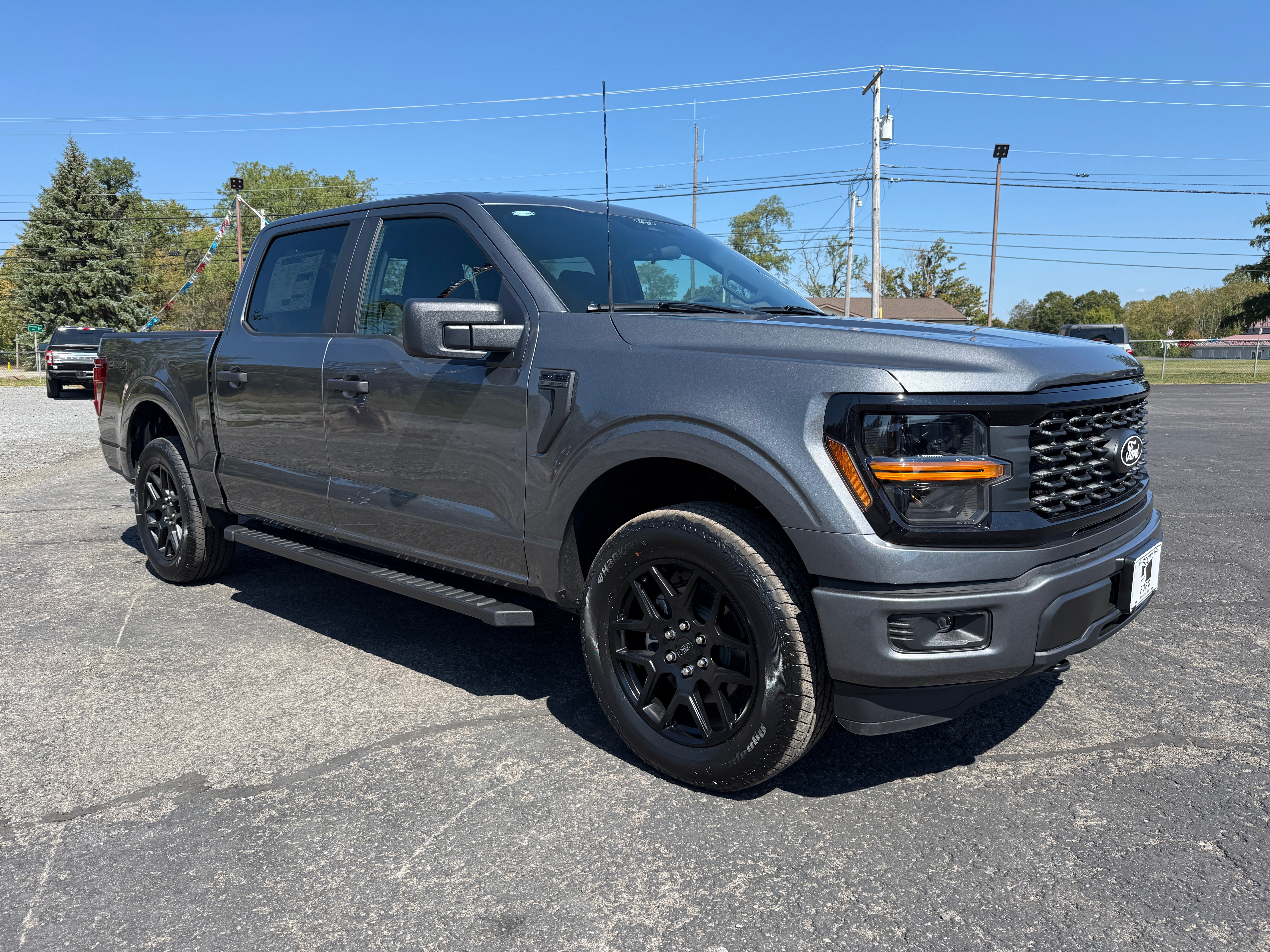 2025 Ford F-150 STX 4WD SuperCrew 5.5' Box