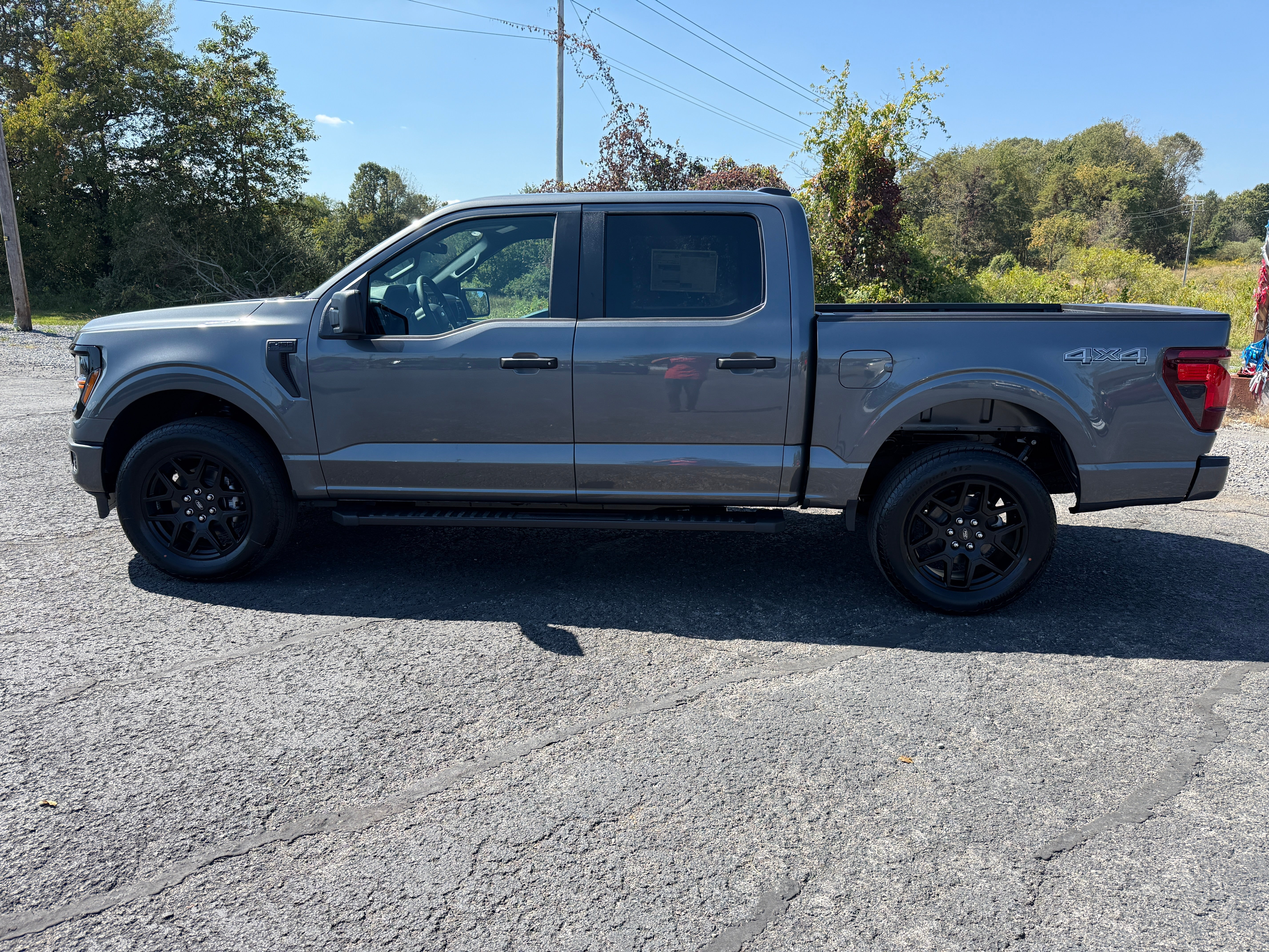 2025 Ford F-150 STX 4WD SuperCrew 5.5' Box