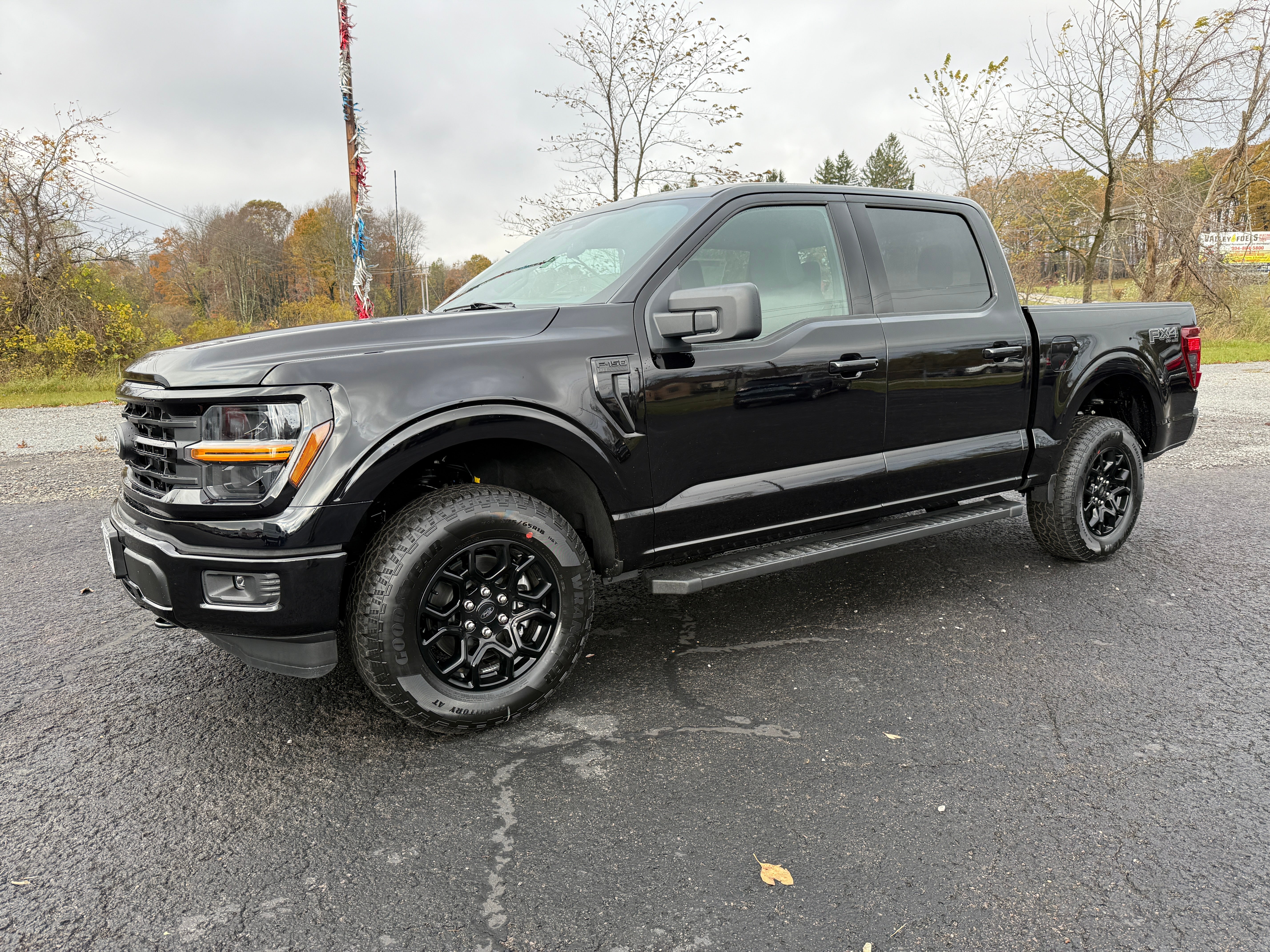 2025 Ford F-150 XLT 4WD SuperCrew 5.5' Box