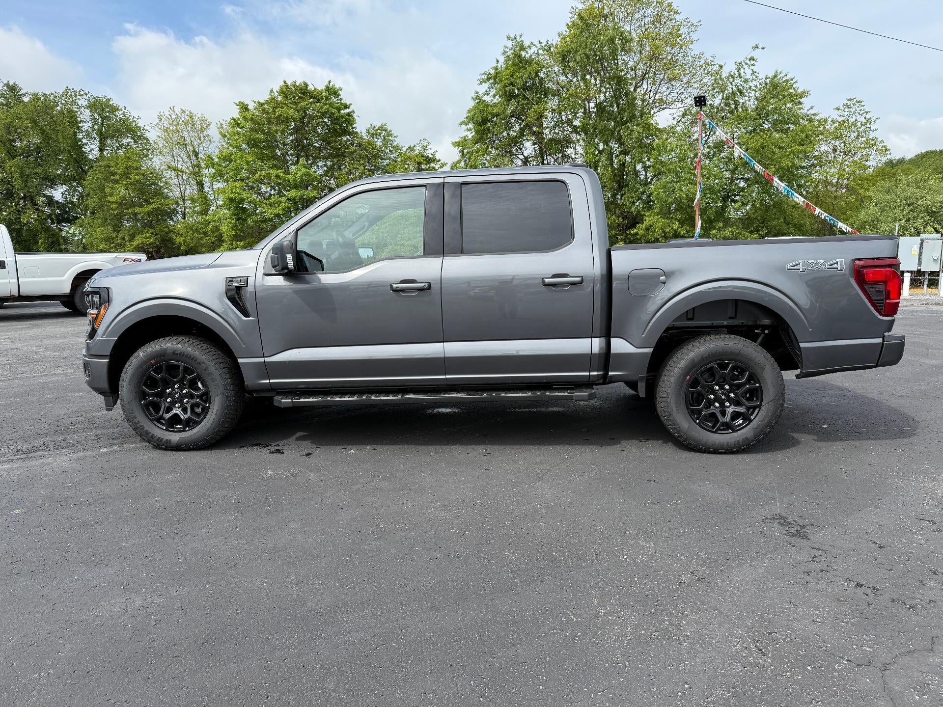 2025 Ford F-150 XLT 4WD SuperCrew 5.5' Box