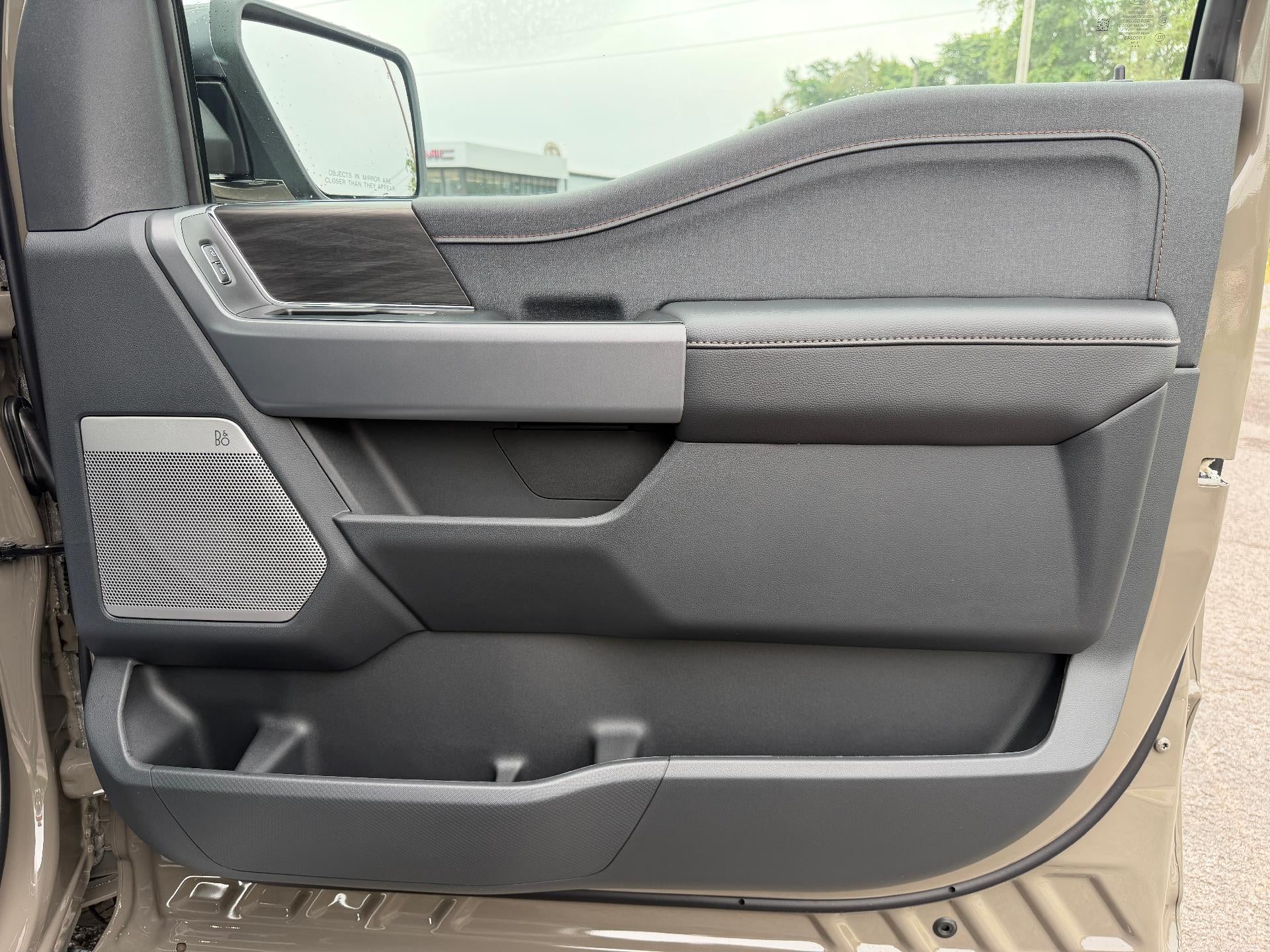 2026 Ford F-150 LARIAT 4WD SuperCrew 5.5' Box