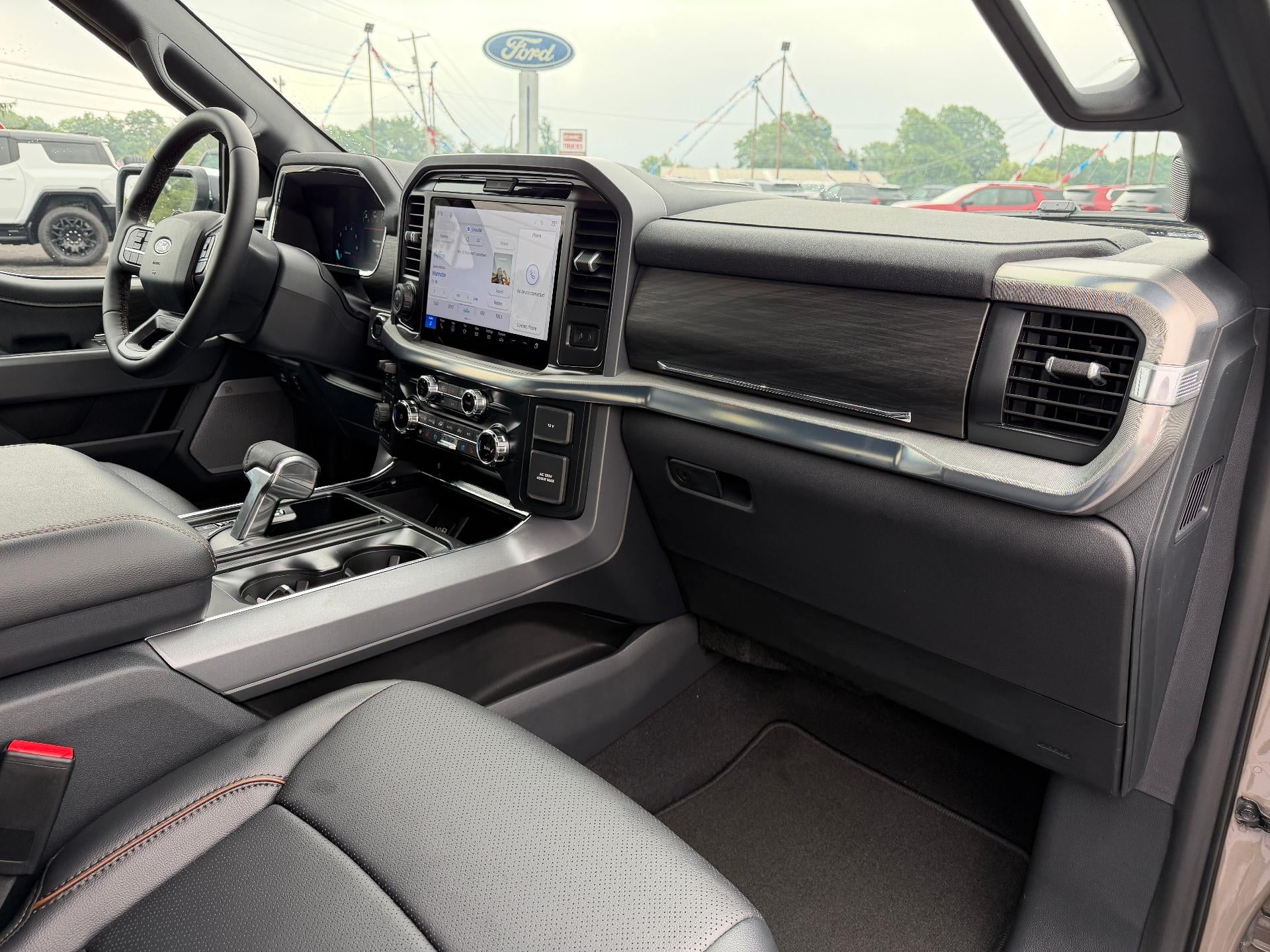 2026 Ford F-150 LARIAT 4WD SuperCrew 5.5' Box
