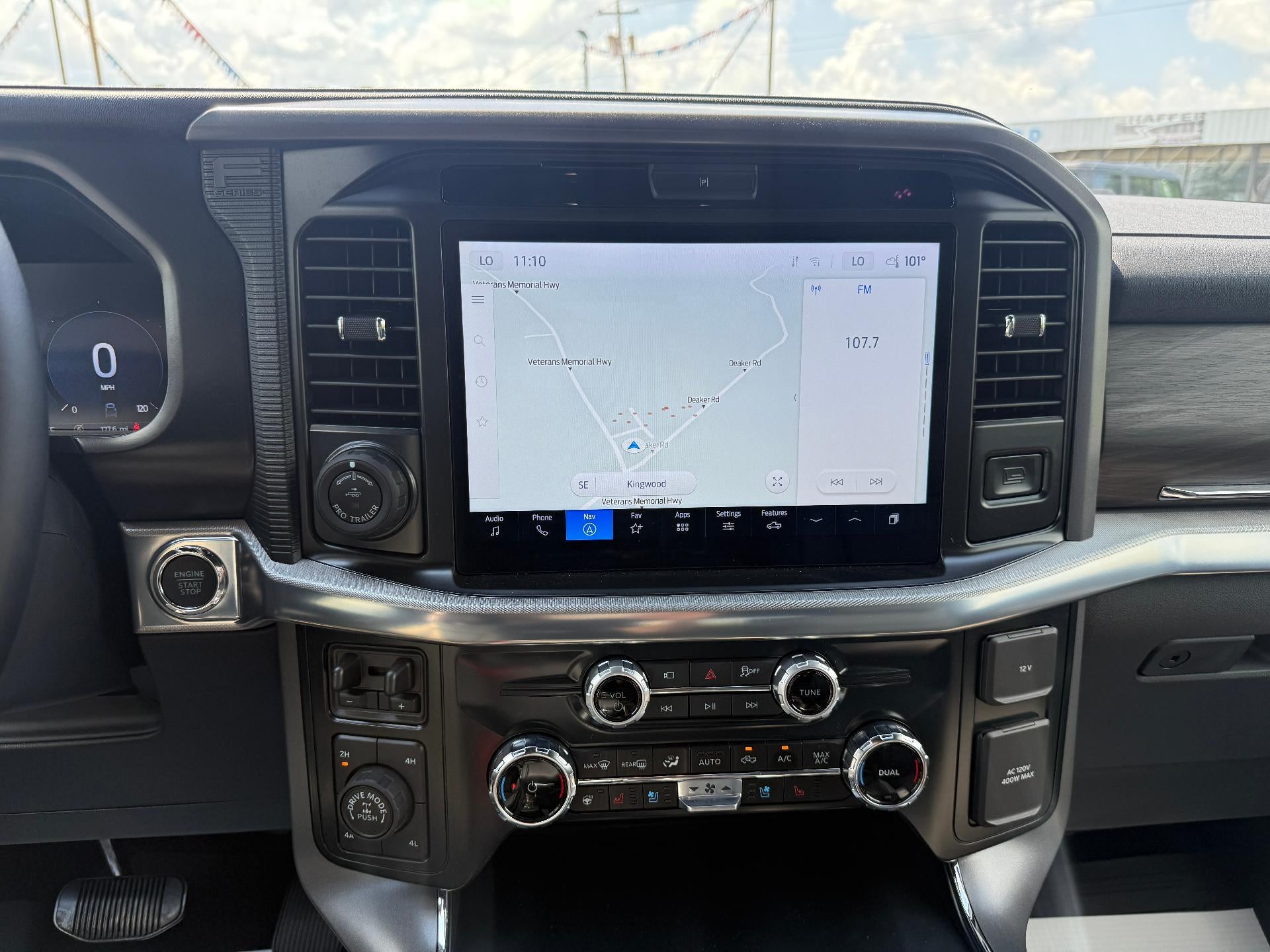 2025 Ford F-150 LARIAT 4WD SuperCrew 5.5' Box