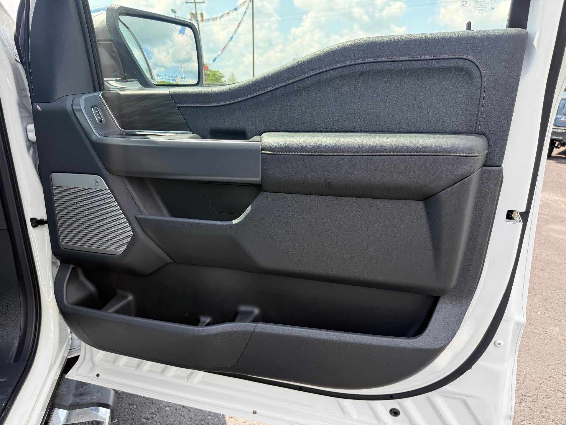 2025 Ford F-150 LARIAT 4WD SuperCrew 5.5' Box