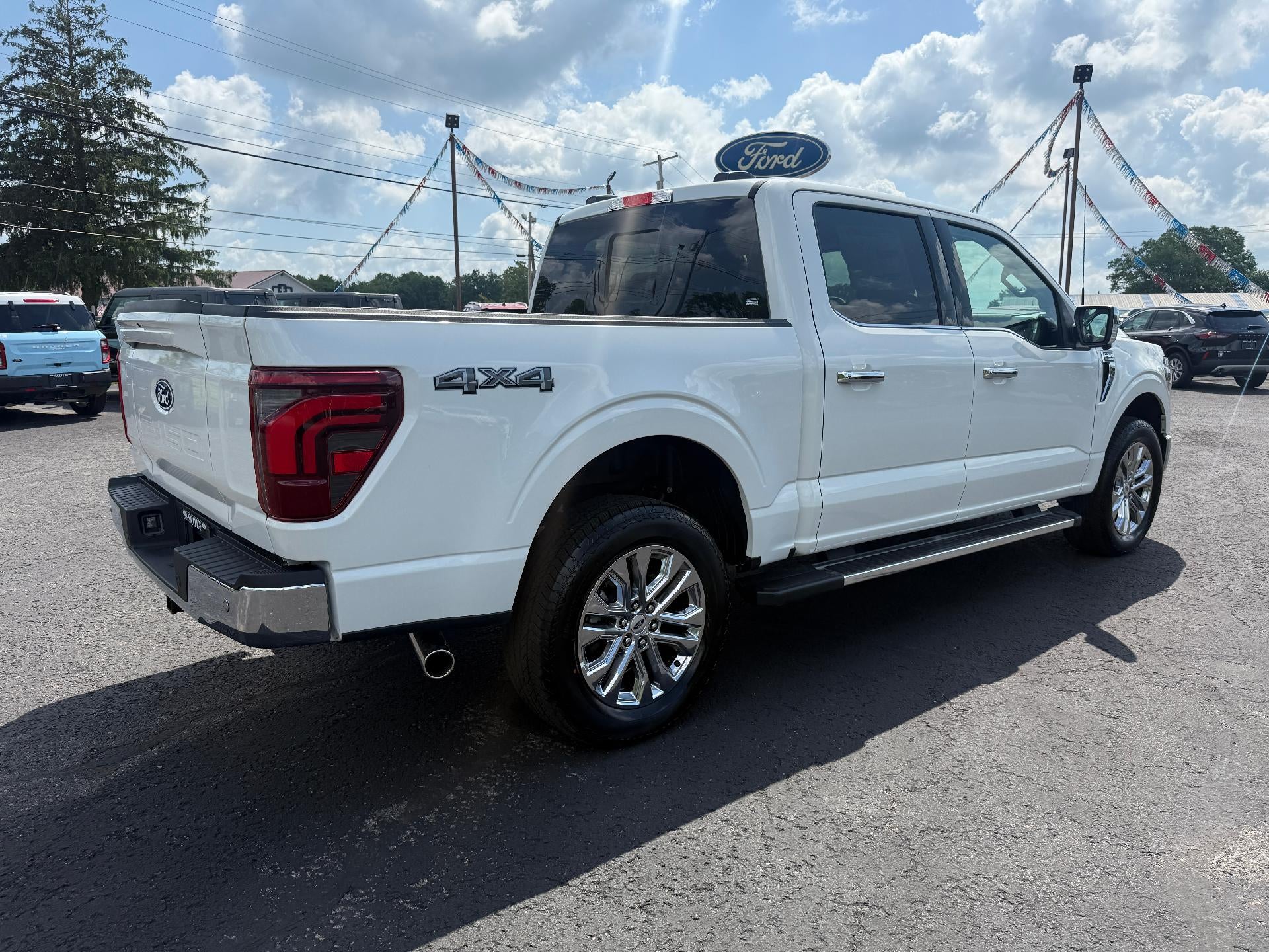 2025 Ford F-150 LARIAT 4WD SuperCrew 5.5' Box