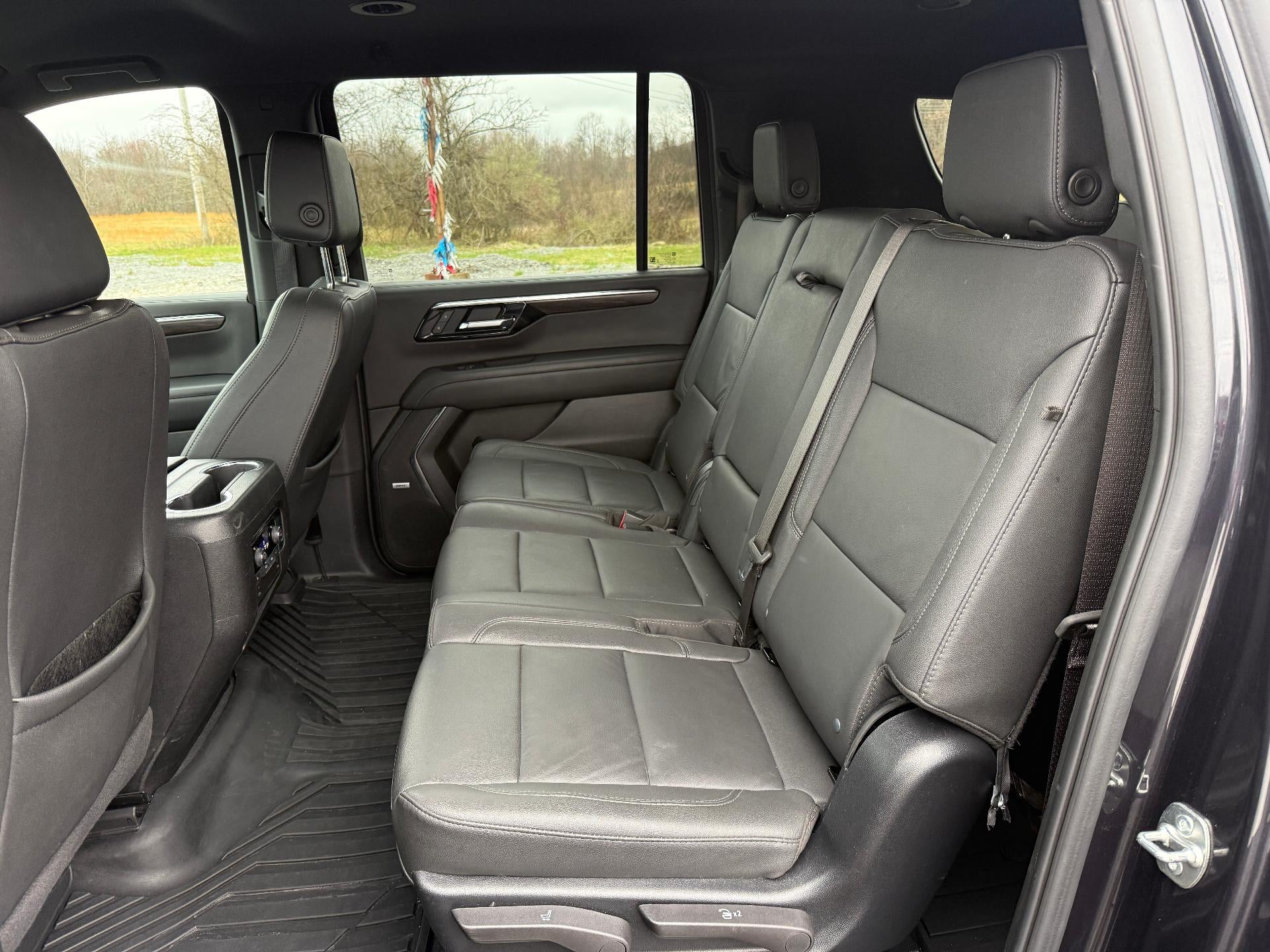 2025 Chevrolet Suburban 4WD Z71